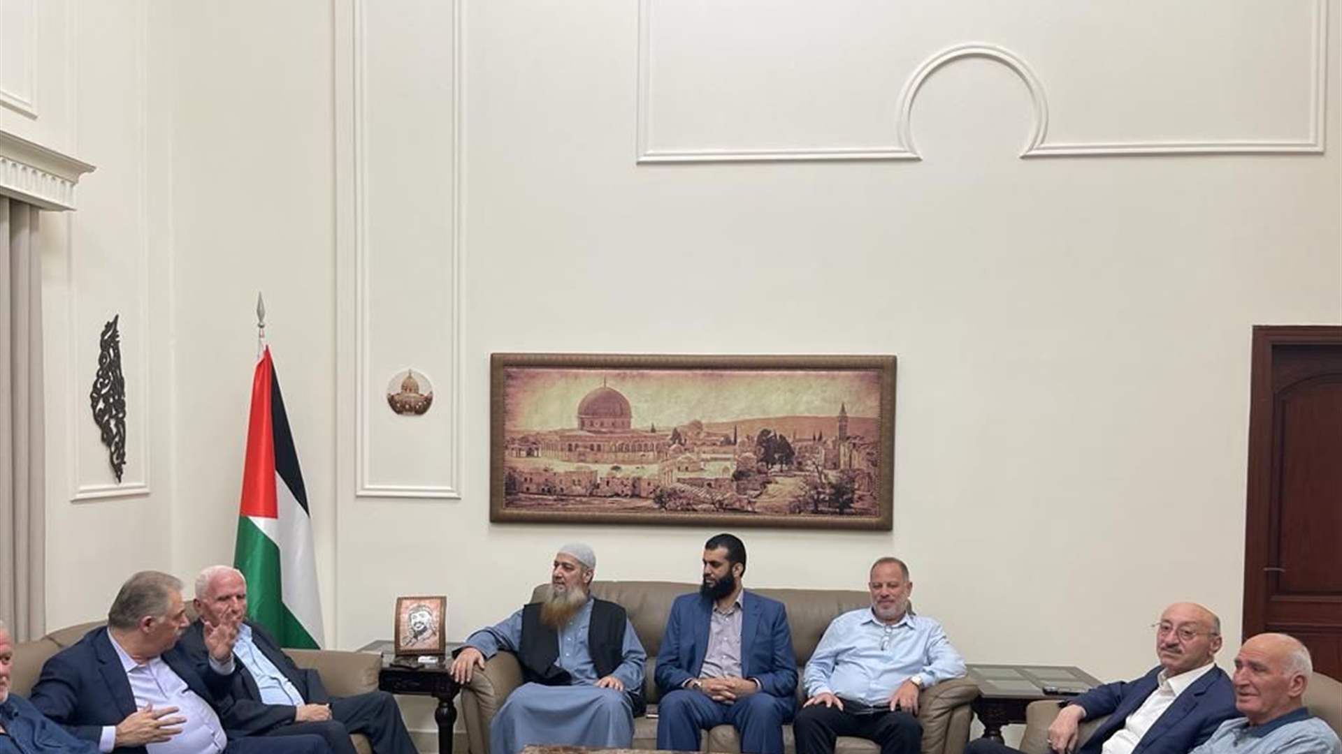 الاحمد يستقبل وفداً من عصبة الانصار: لتثبيت وقف اطلاق النار في عين الحلوة 