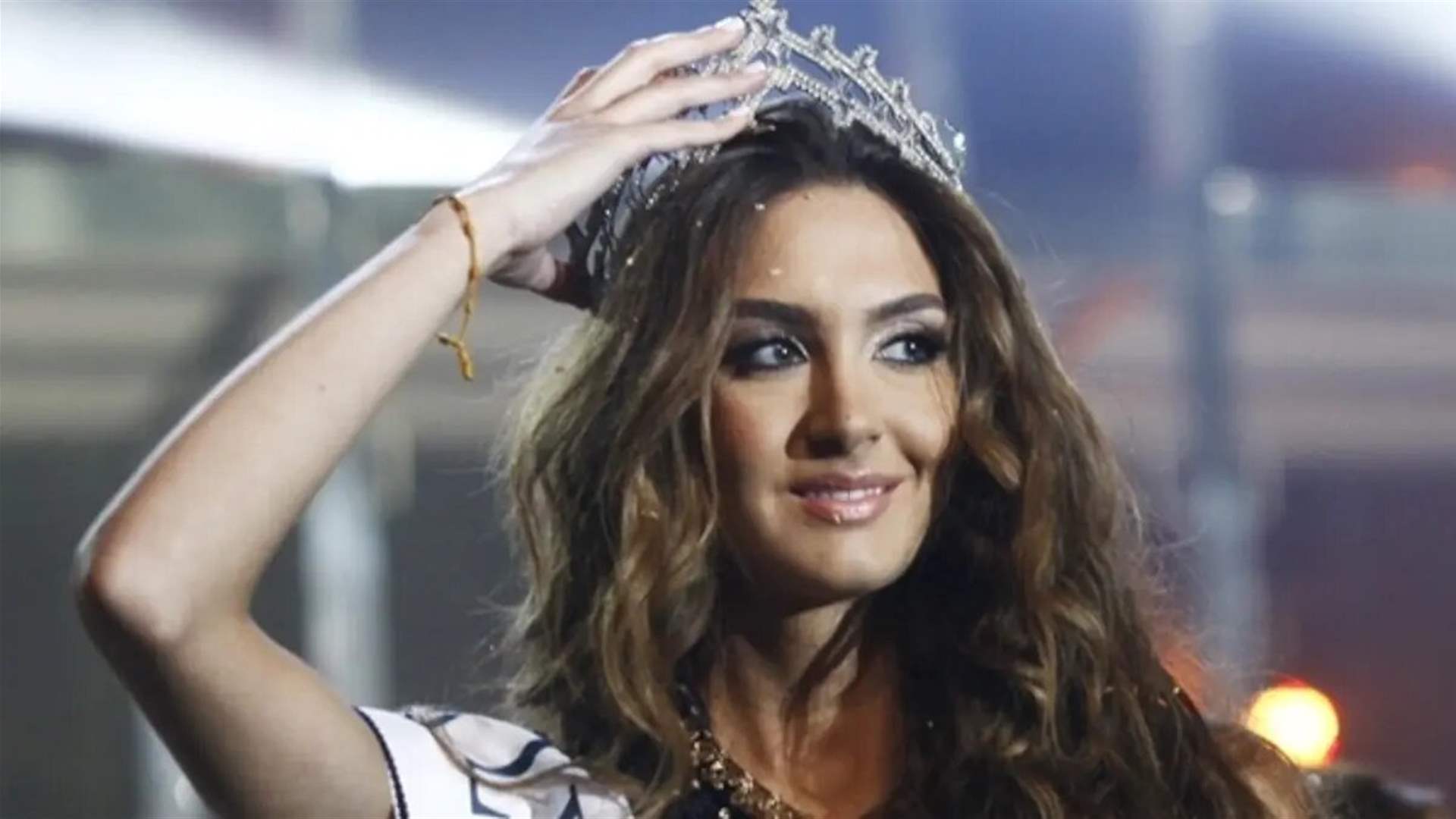 Former Miss Lebanon Rina Chebany shines in Nicolas Jebran&#39;s design at the 2023 Murex d&#39;Or Awards
