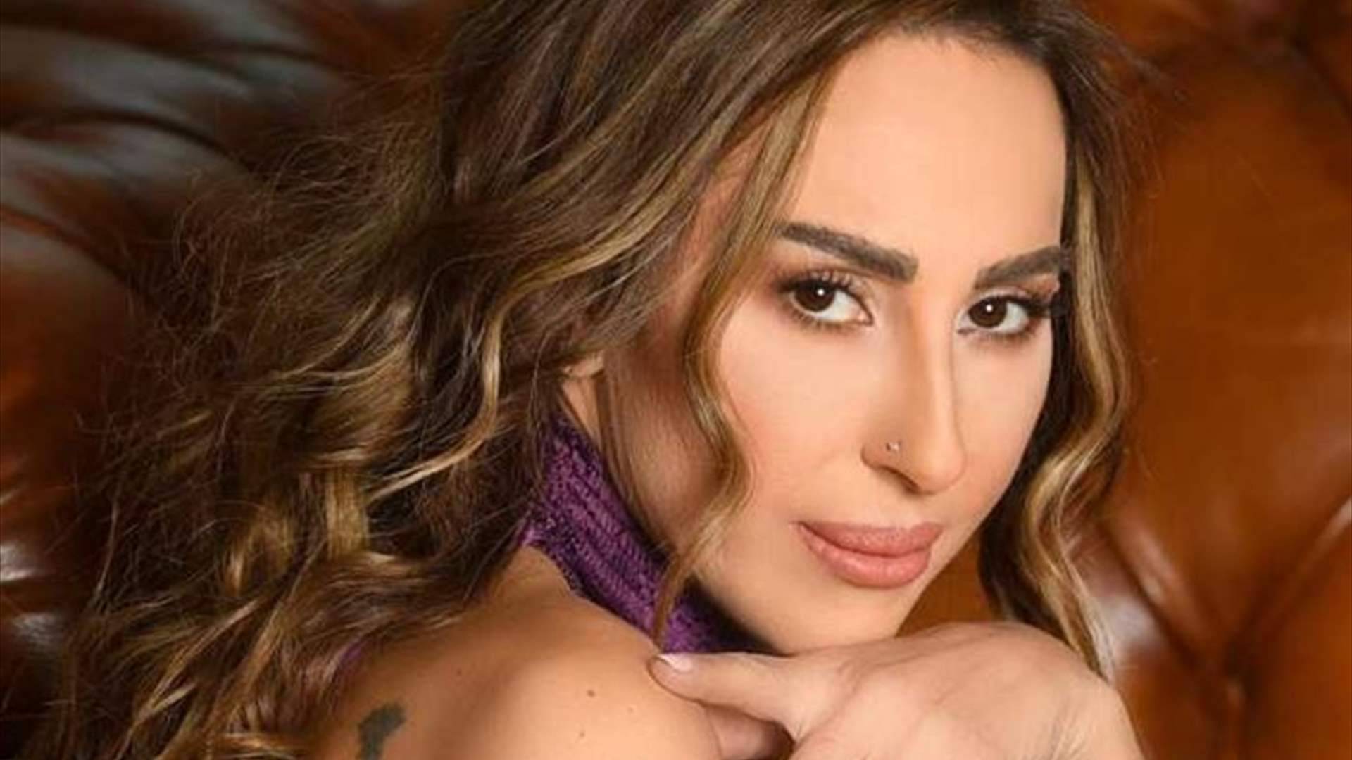 ورد الخال في اطلالة تخطف الأنفاس في حفل الموركس...وعمل قريب مع براد بيت؟ (صورة)