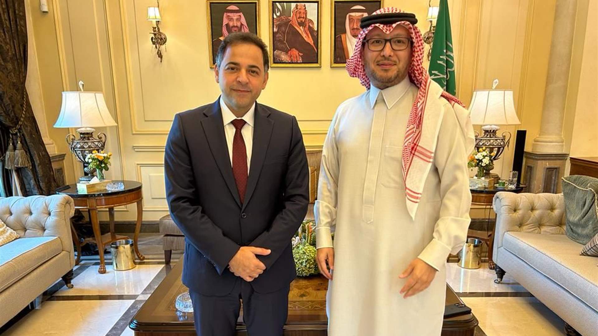 سفير المملكة لدى لبنان يلتقي القائم بأعمال حاكم مصرف لبنان