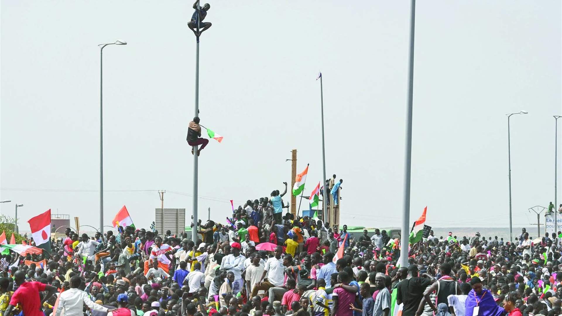 Calm in Niamey after announcement of French soldiers' departure