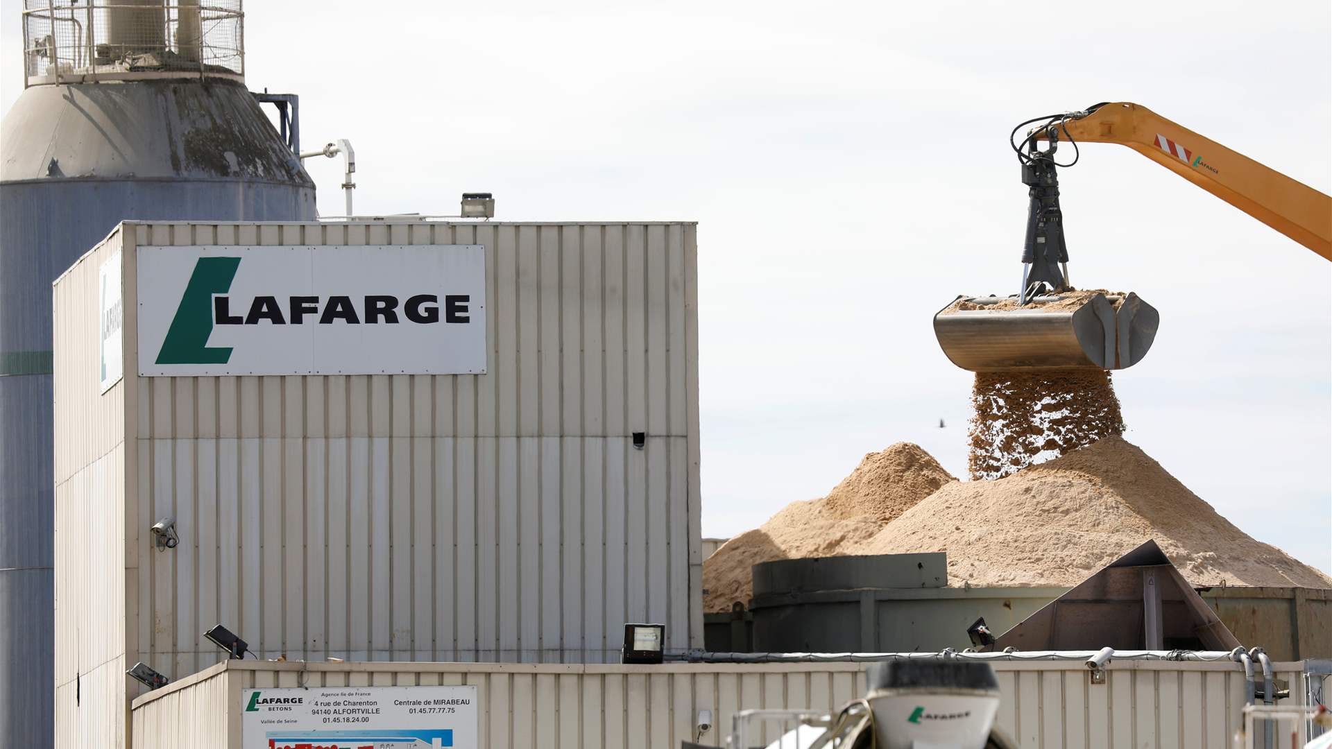 French company Lafarge&#39;s charges reviewed by Paris Cassation Court due to activities in Syria