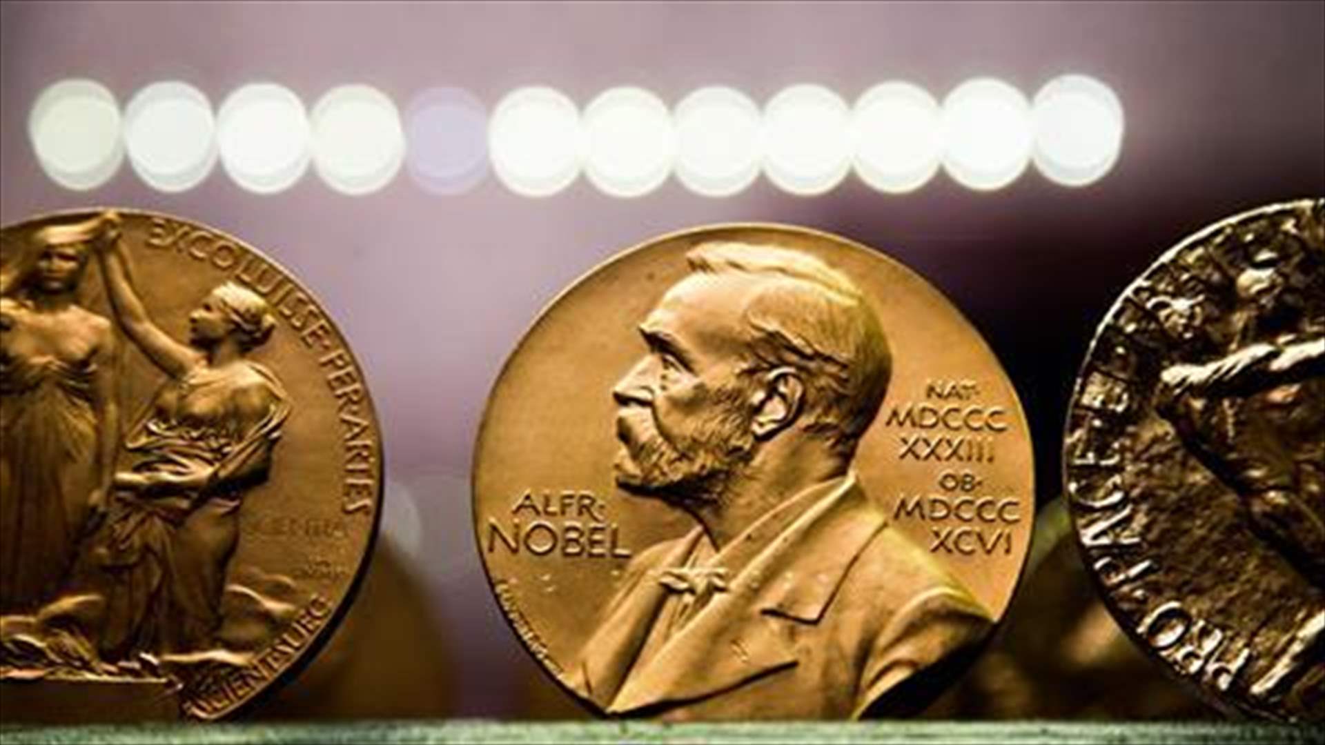 من هم الفائزون بجائزة نوبل للكيمياء في الأعوام العشرة الأخيرة؟ 