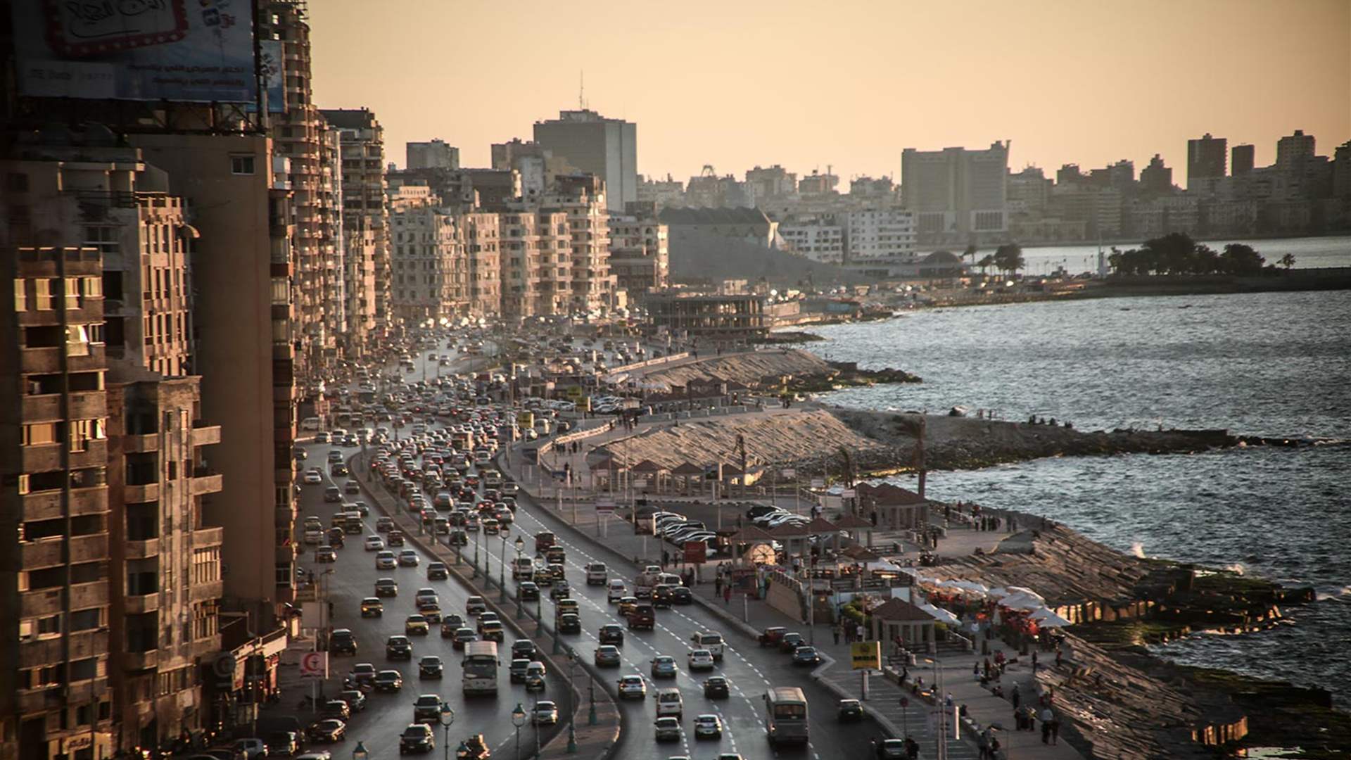 Two Israelis, one Egyptian killed by policeman&#39;s gunfire in Alexandria 