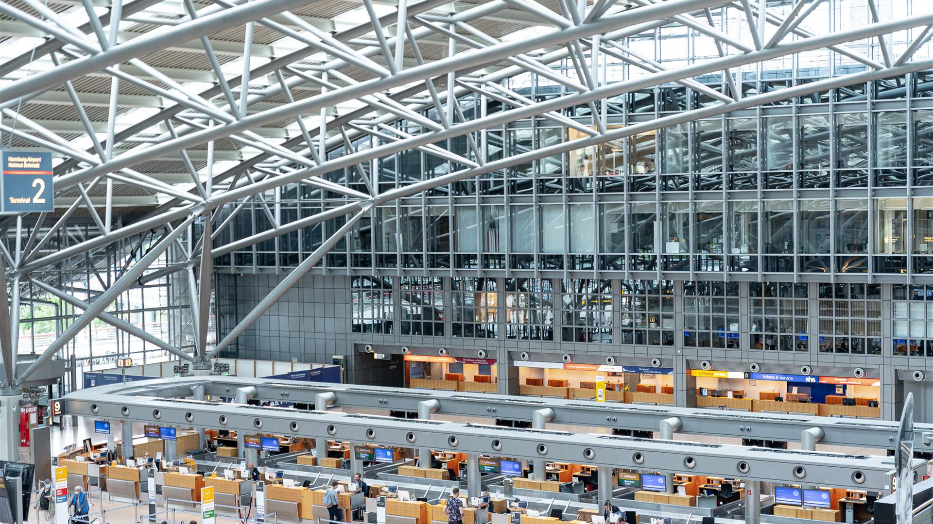 Navigation at Hamburg Airport suspended following threat to Iranian plane 