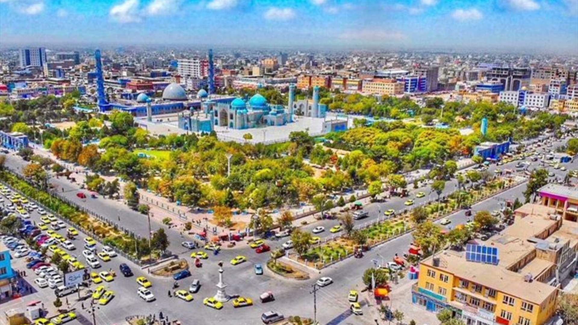 ما هي أول شركة طيران دولية التي تستأنف رحلاتها إلى كابول؟