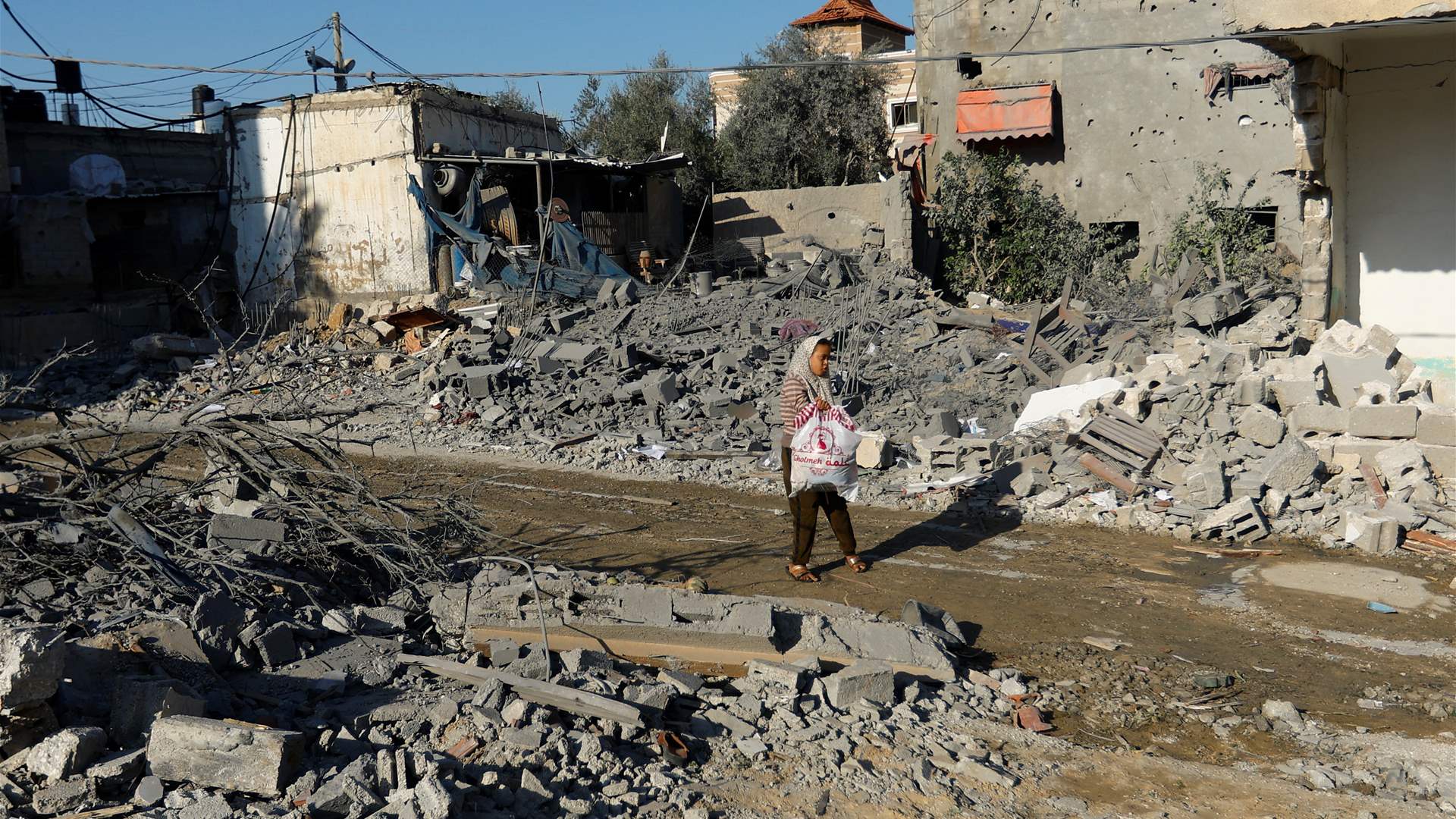 The death toll of Israel&#39;s bombing in the Gaza Strip reaches 2,750
