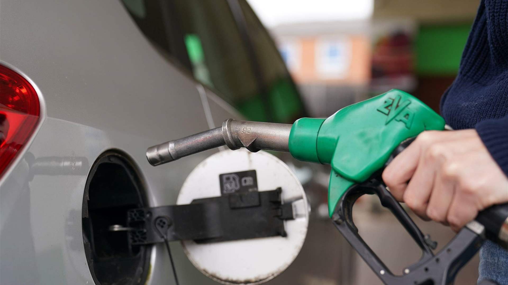 Lebanon&#39;s fuel prices decrease again
