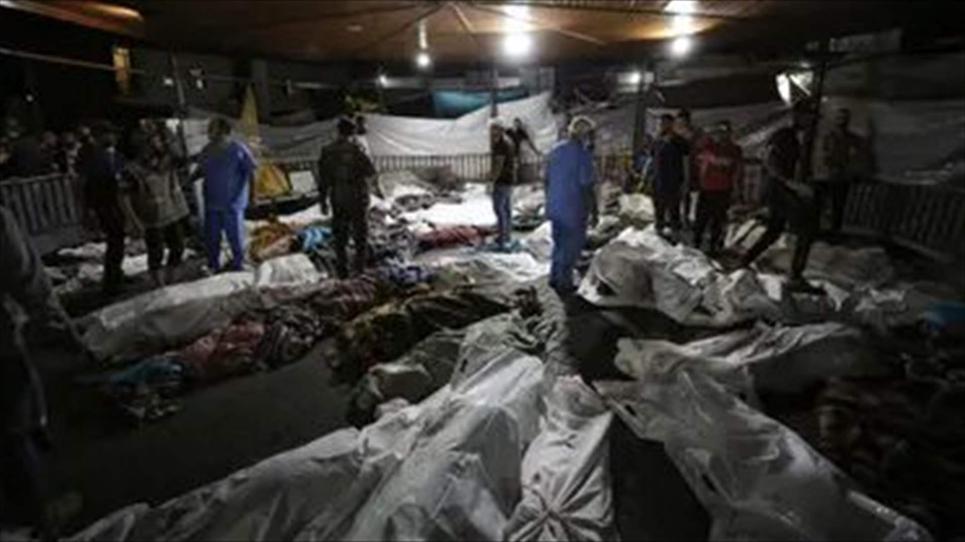 مشاهد تفطر القلوب وتوثق حجم كارثة العدوان الإسرائيلي على مستشفى &quot;المعمداني&quot; في غزة (فيديو)