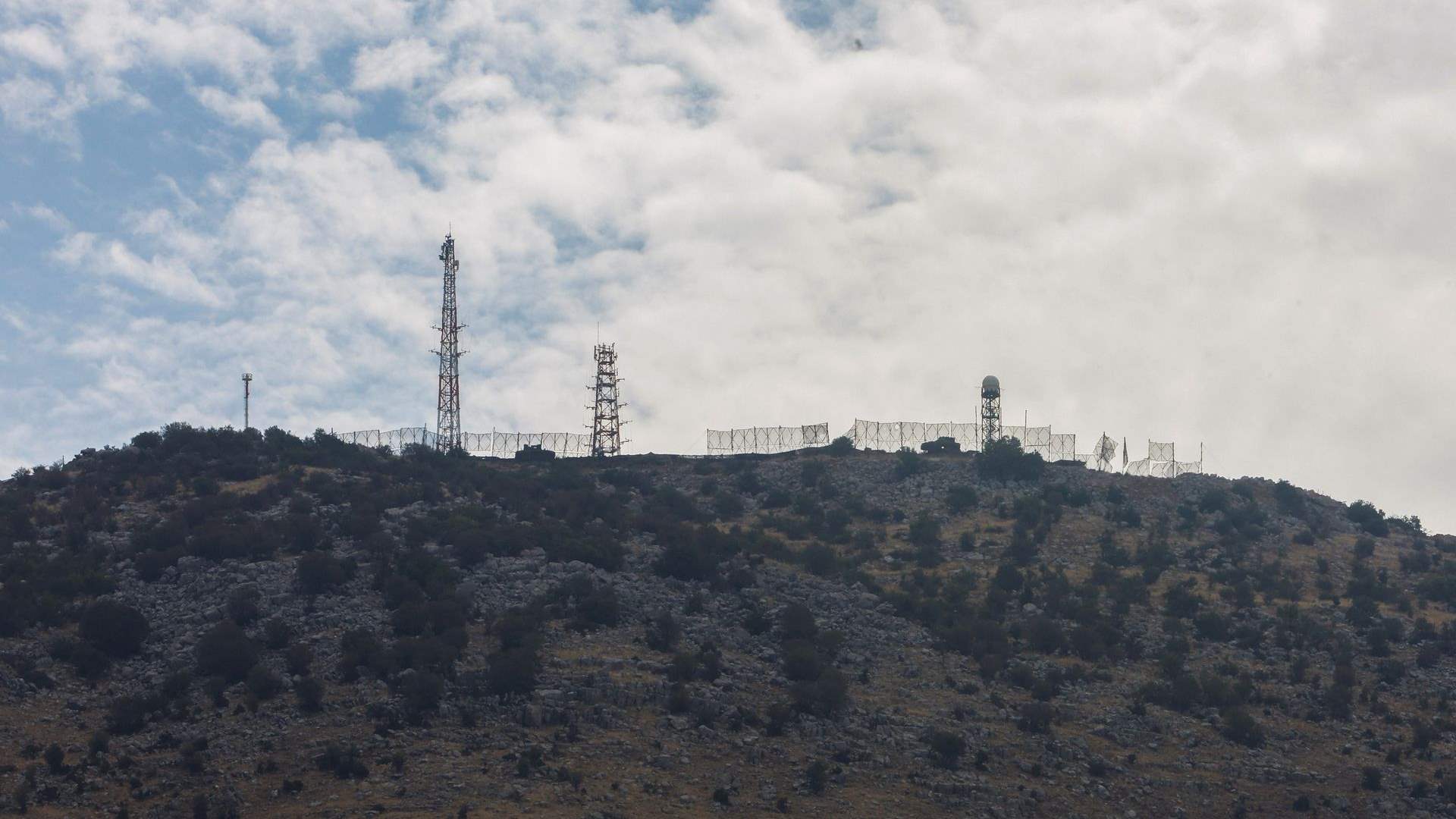 Artillery shelling from Israeli side on Bastra Farm outside Kfarchouba