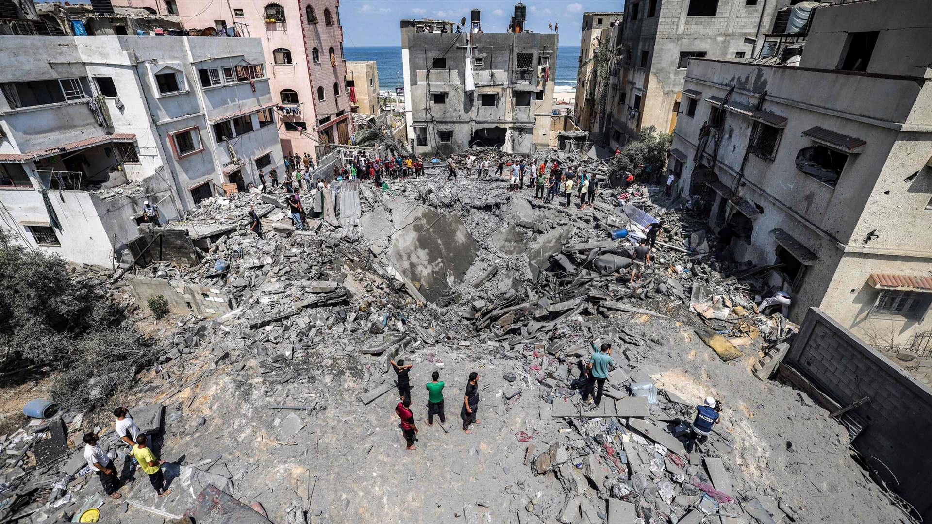 Health Ministry: The death toll reaches 4,137 in Gaza due to Israeli airstrikes