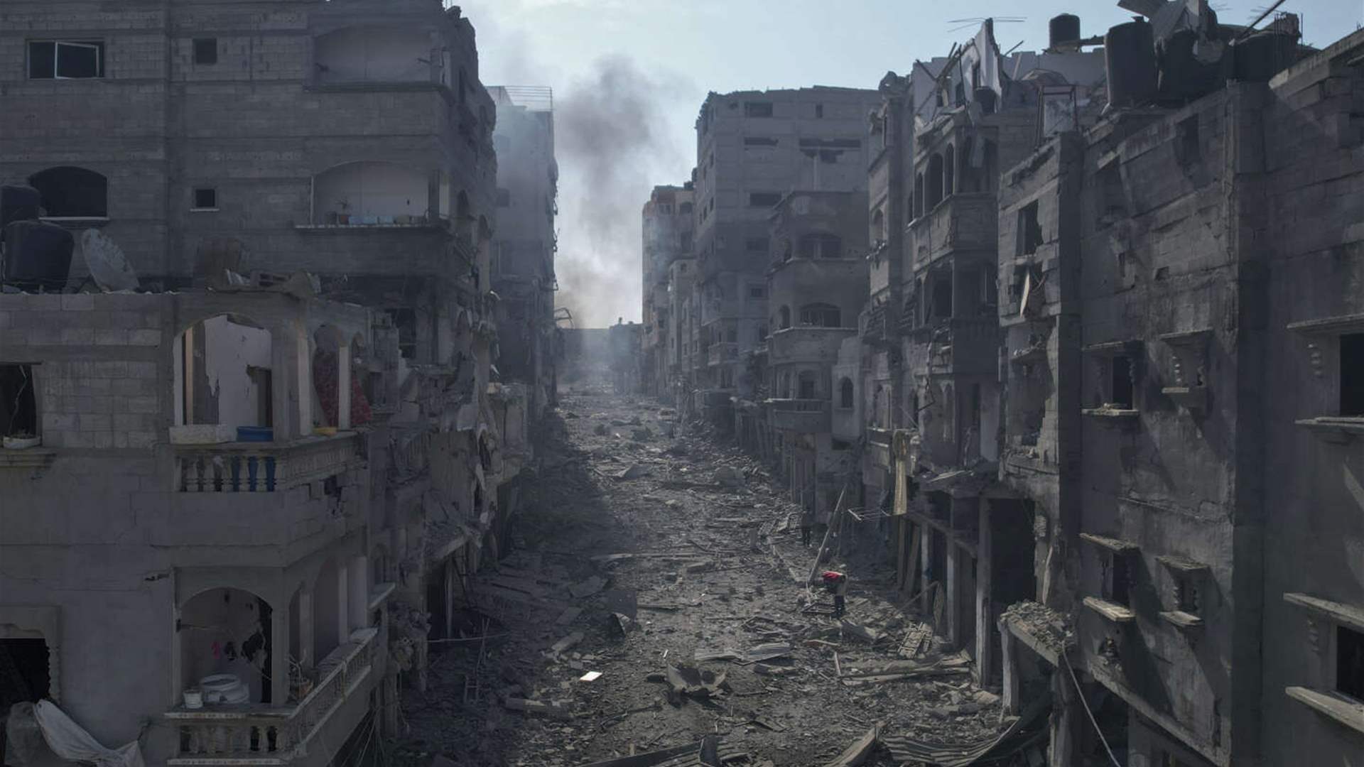 Government media office in Gaza: 352 killed in last 24 hours