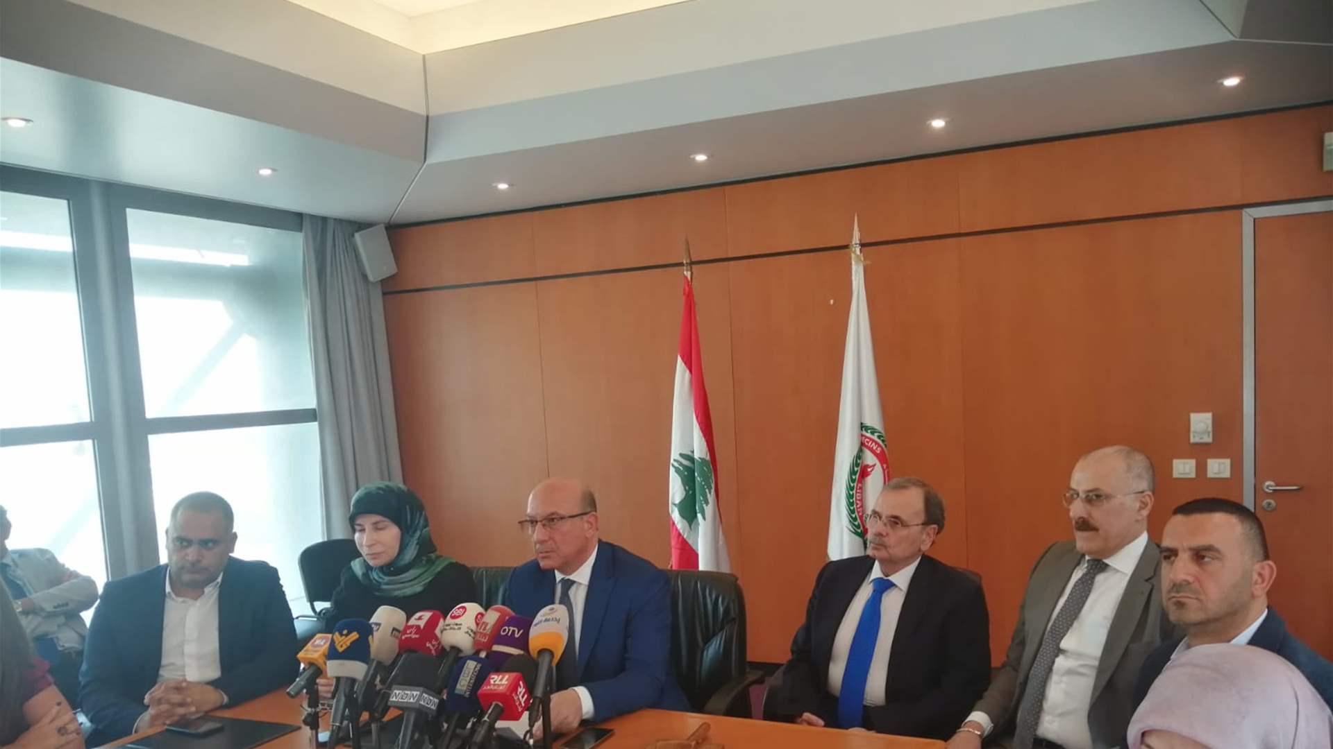 مشاركة نقابة الأطباء في رسم خطة الطوارىء التي بادرت بتحضيرها وزارة الصحة