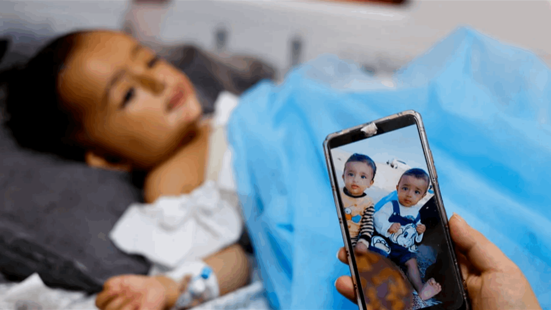 توأمان فرقتهما غارة اسرائيلية في غزة...وهذا ما حدث مع والدتهما! 