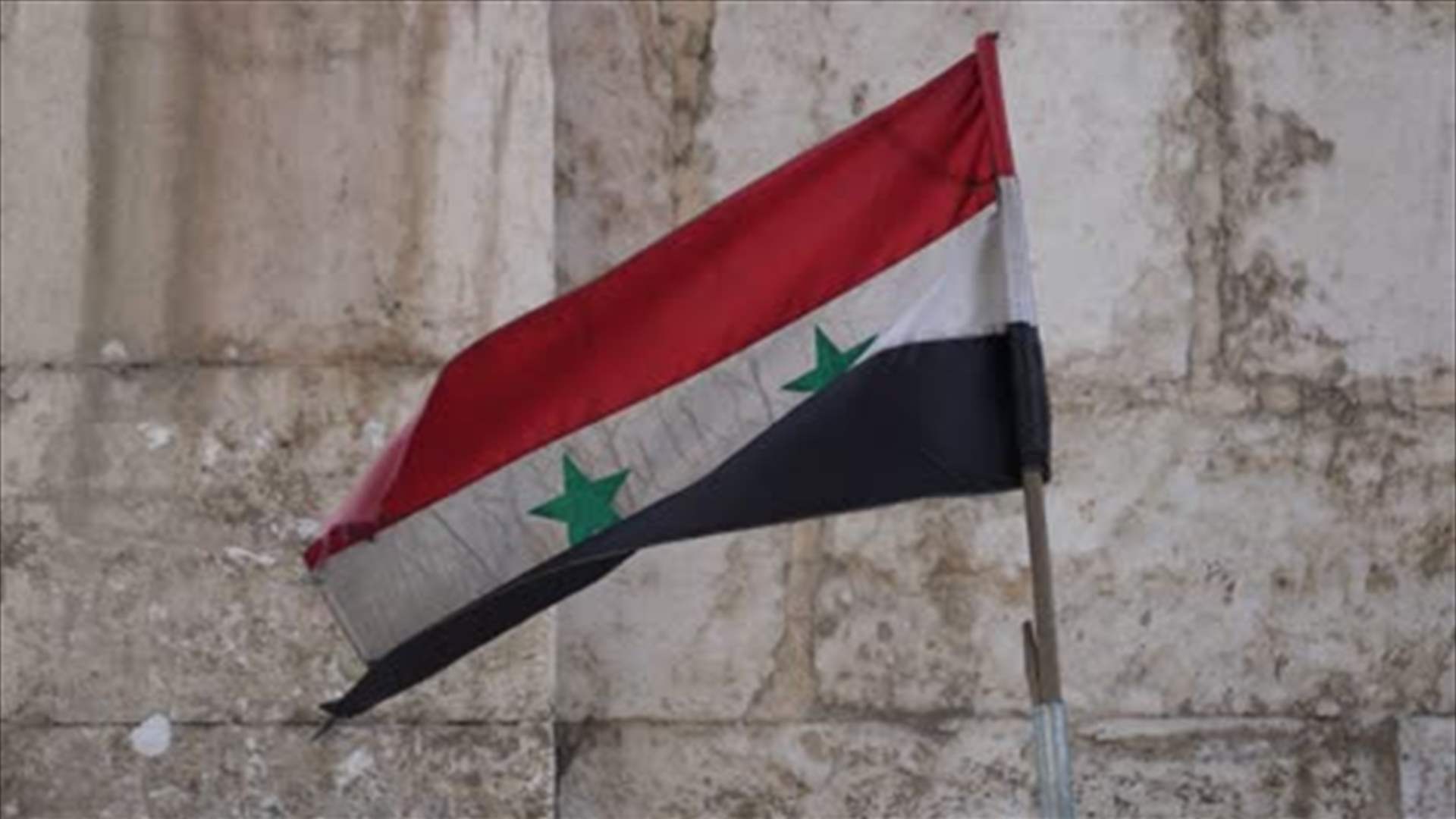 مقتل أربعة مدنيين في غرب سوريا في هجمات بمسيرات مفخخة