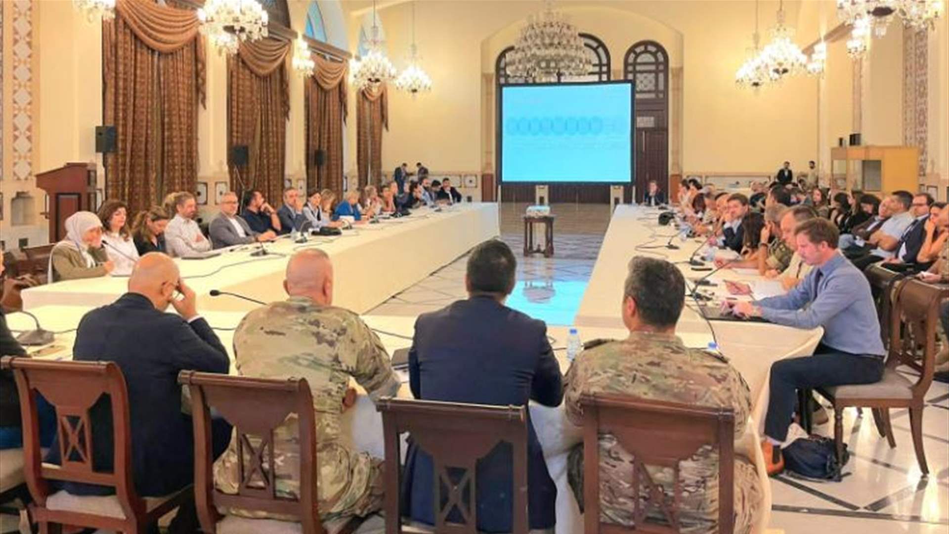 اجتماع في السرايا لمتابعة وضع خطة طوارئ وطنية تحسبًا لأي تطورات أمنية
