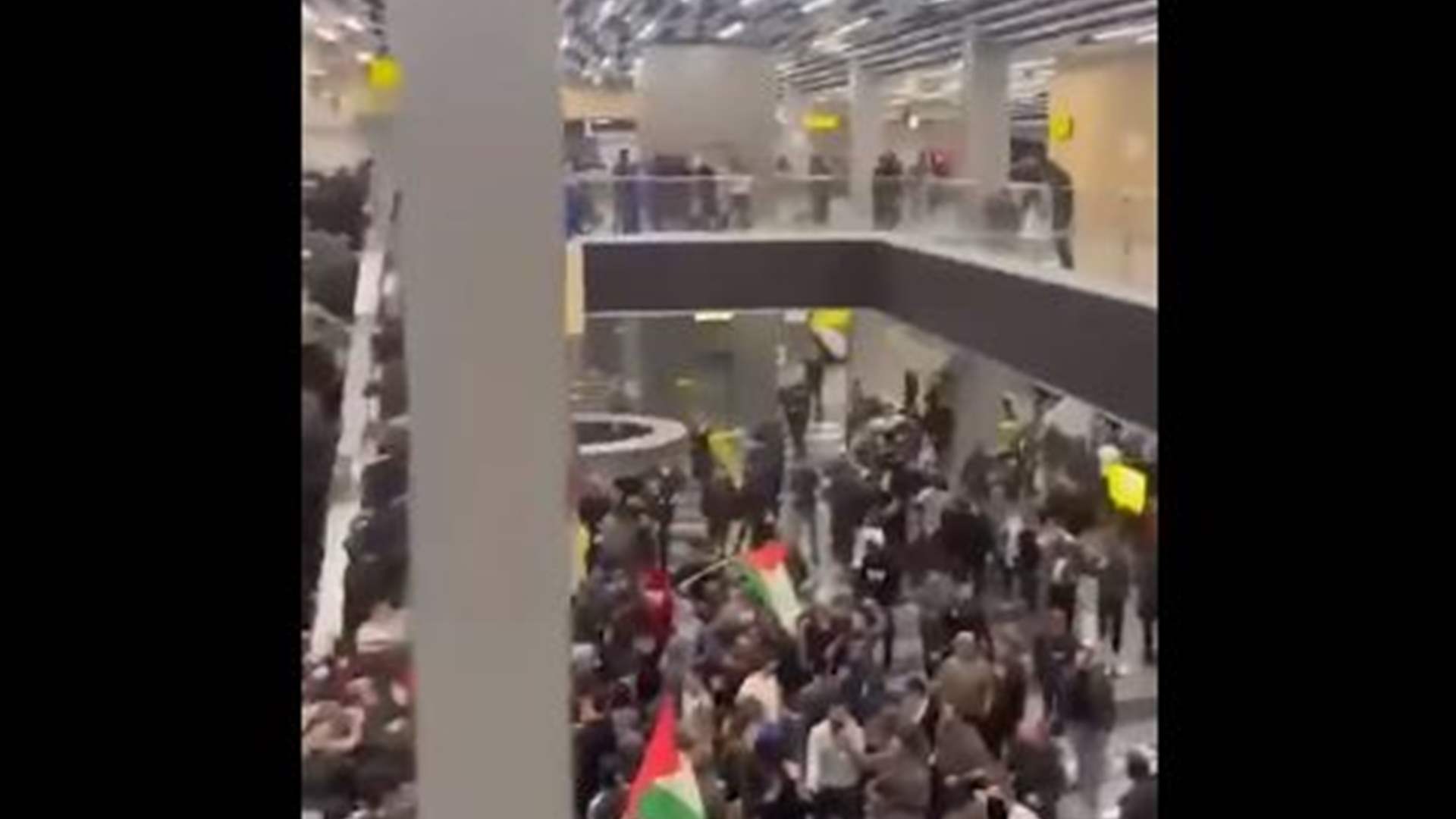  متظاهرون يقتحمون مطارا في داغستان بعد أنباء عن هبوط طائرة من اسرائيل