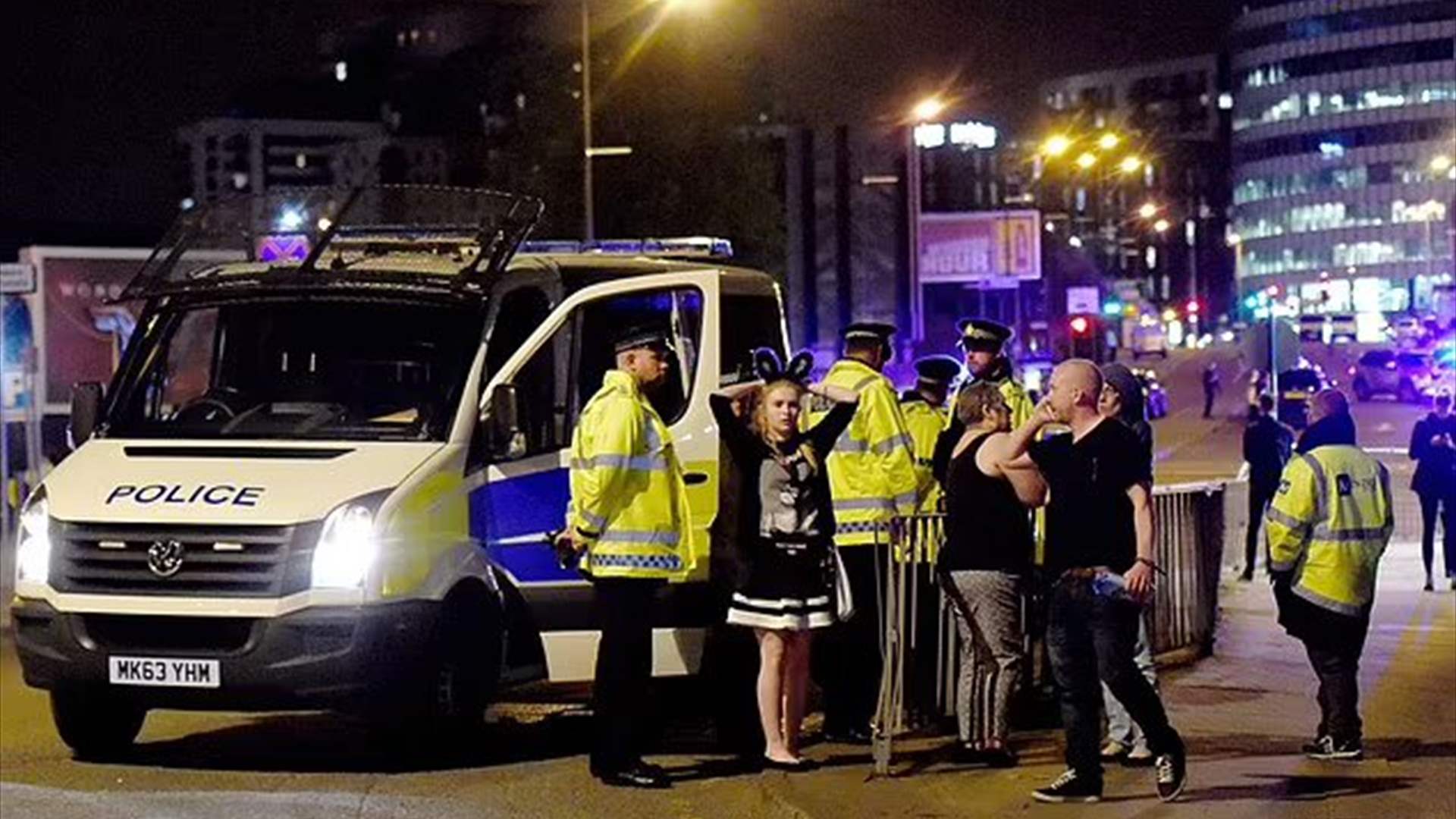 ارتدى زي منفذ تفجير انتحاري... الشرطة البريطانية تلقي القبض على رجل مخادع وهذه التفاصيل! (صور)