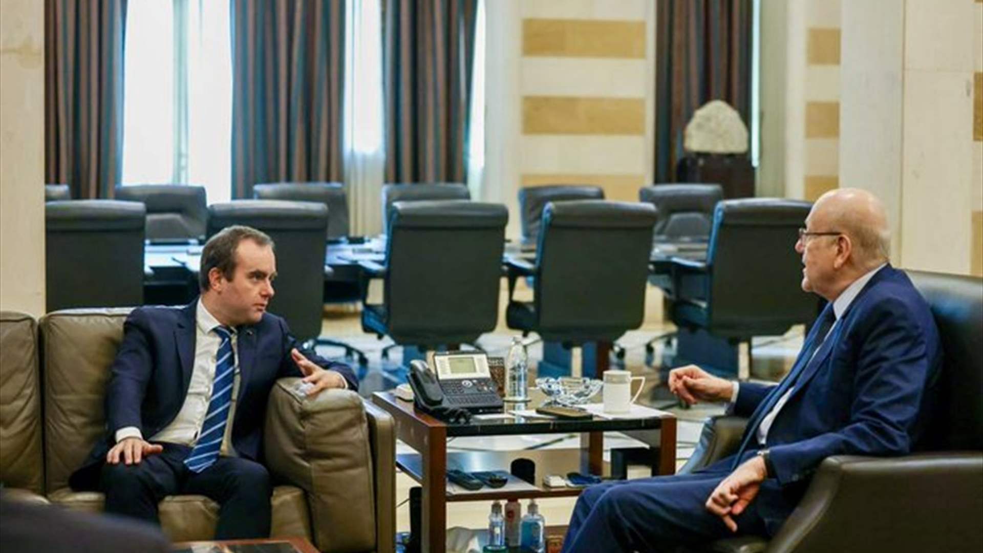 وزير الدفاع الفرنسي لميقاتي: نقدم دعمنا للقوات المسلحة اللبنانية واليونيفيل