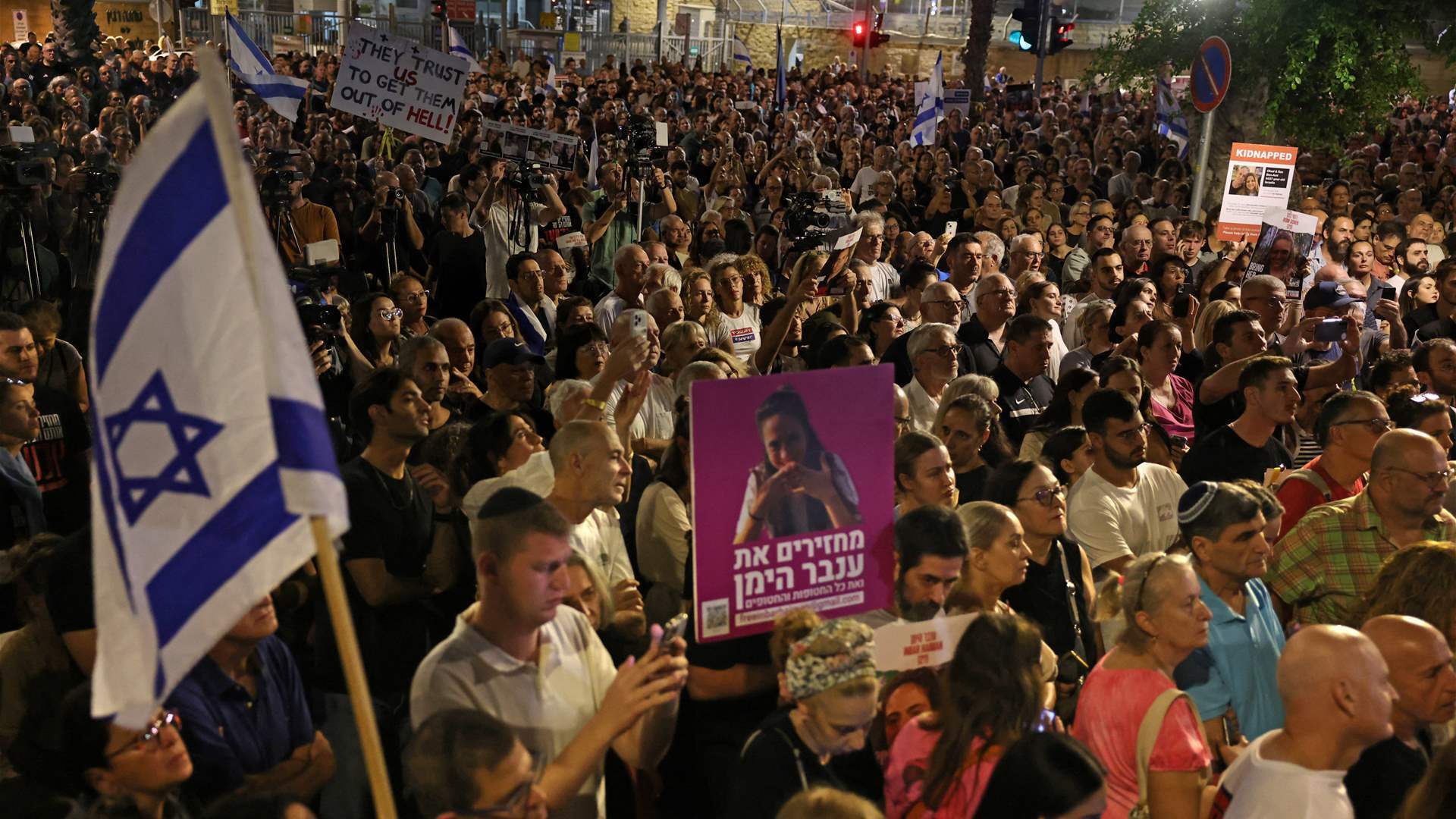 Thousands demonstrate in Israel, increasing pressure on Netanyahu