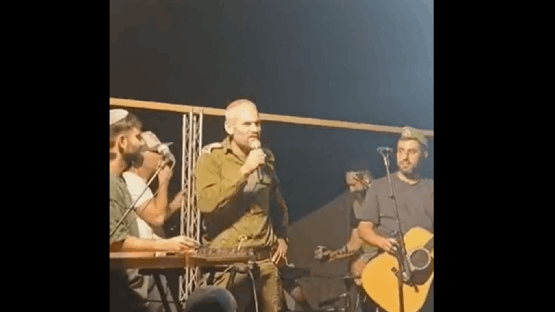 "البلد كله لنا بما في ذلك غزة ولبنان"... ضابط إسرائيلي يشعل موجة غضب وهذا ما حصل! (فيديو) 