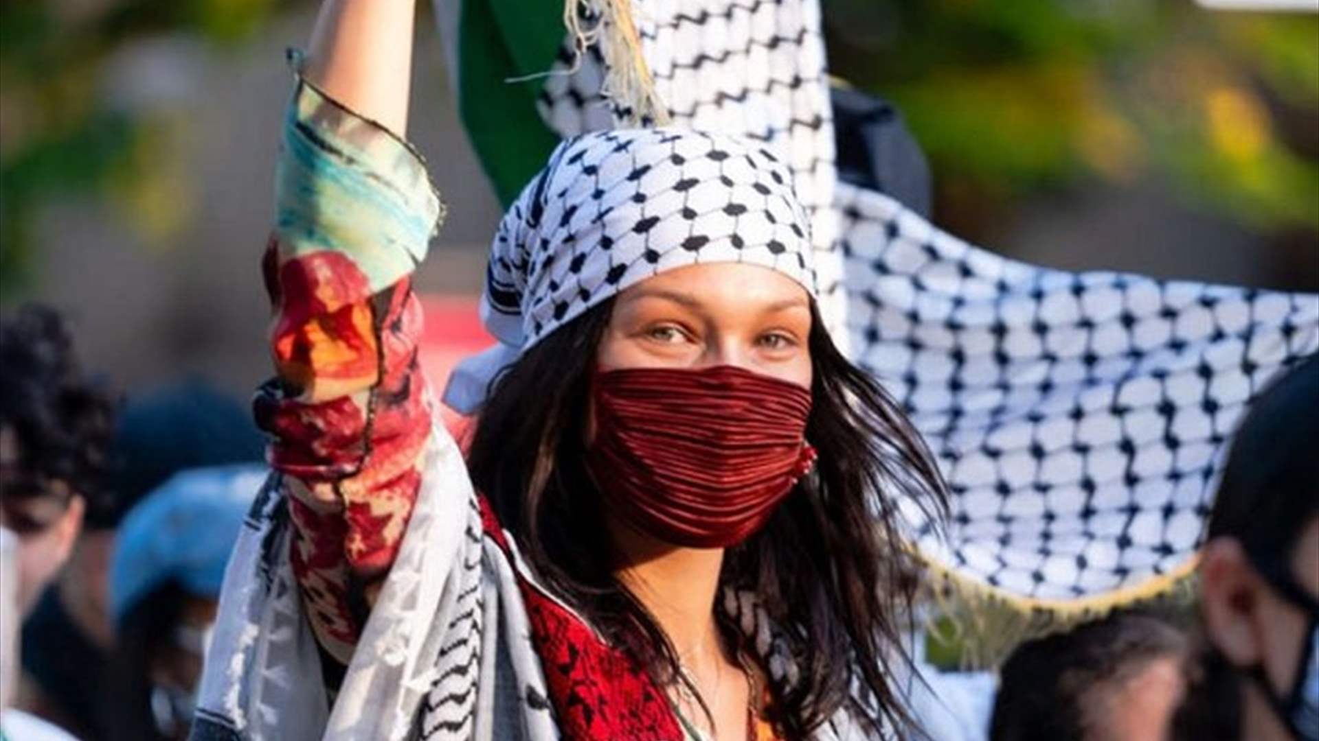 شبّهت الفلسطينيين بأشجار الزيتون... بيلا حديد تستمر في دعم القضية! (صورة)
