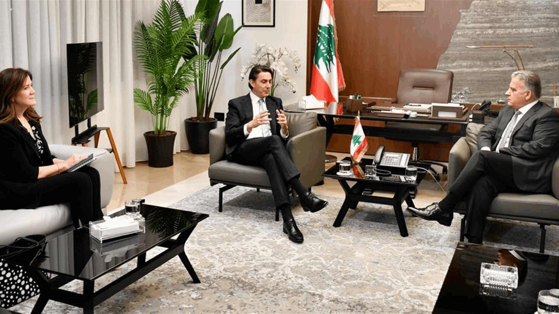 ابراهيم عرض مع هوكستين التطورات وسبل تحييد لبنان عن الصراع في غزة