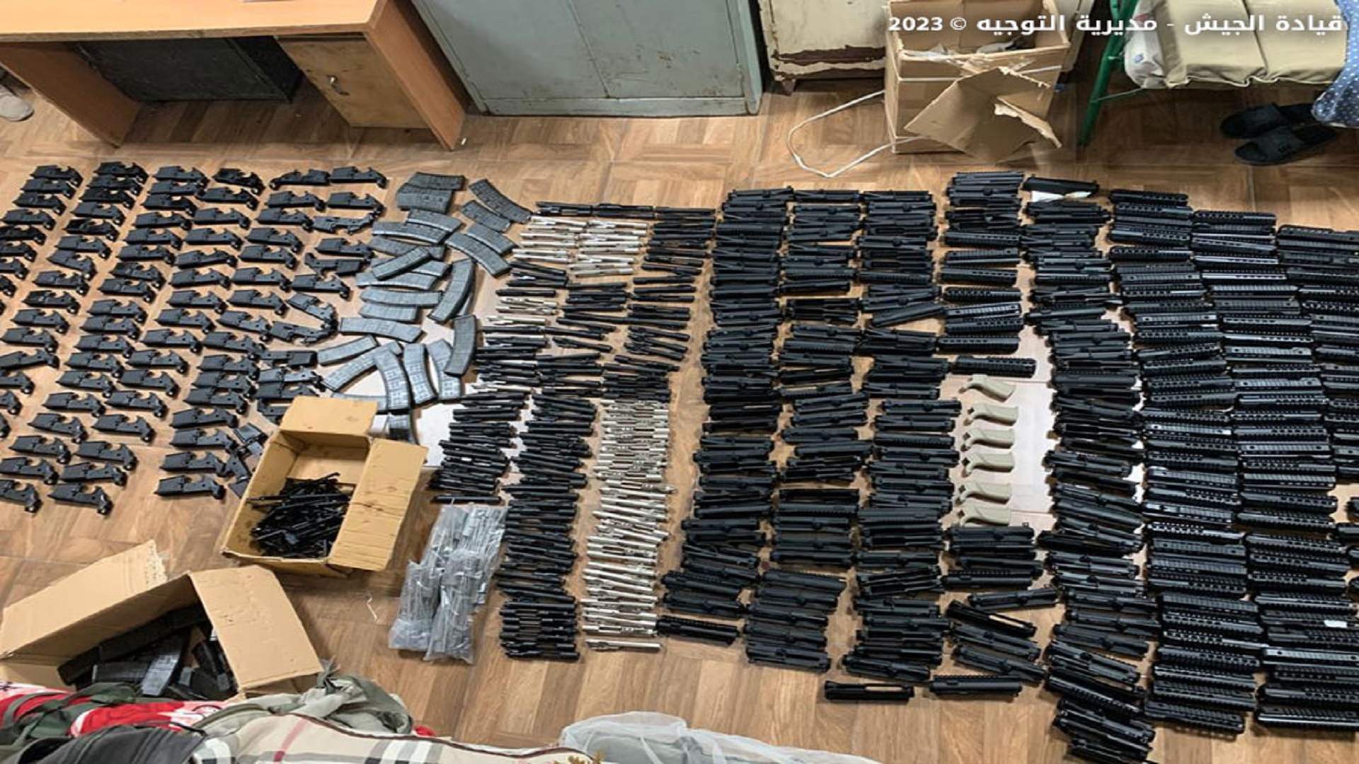 الجيش: ضبط أجزاء بنادق حربية على متن إحدى الشاحنات في مرفأ طرابلس