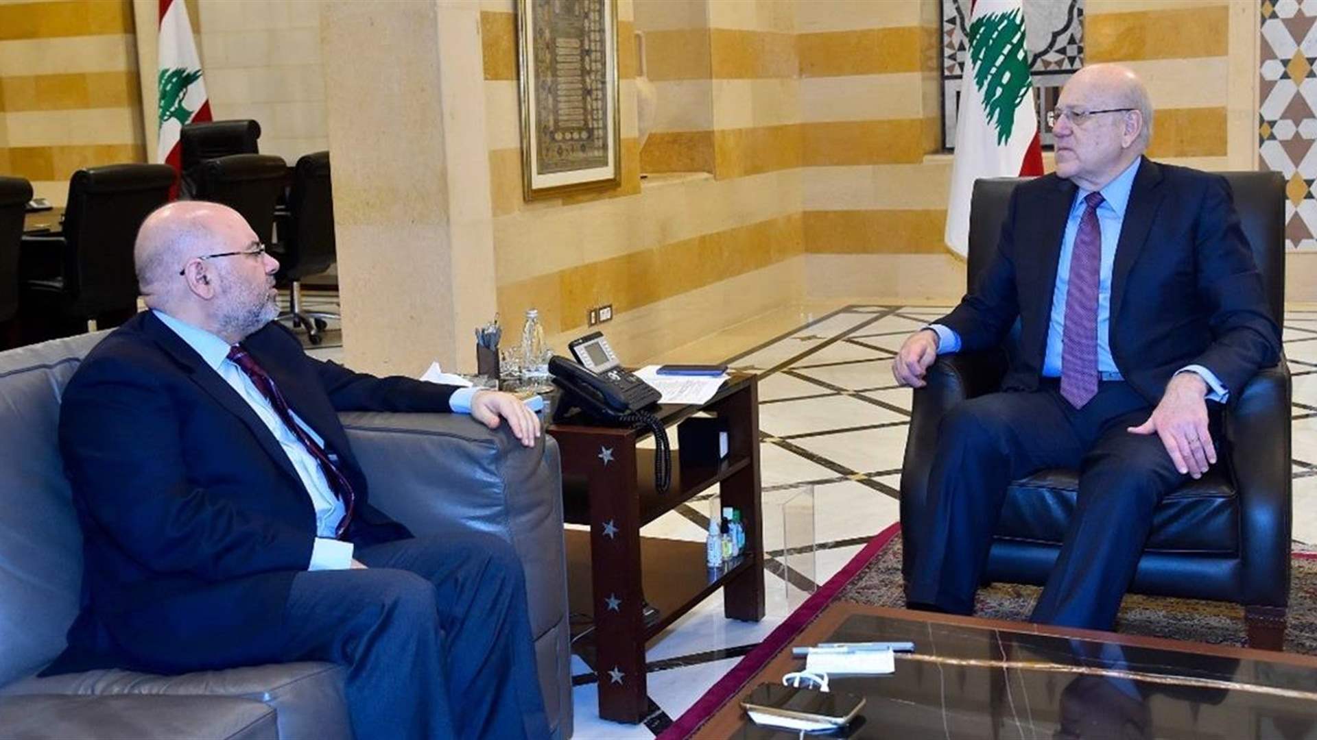 ميقاتي عرض مع الأبيض خطة الطوارىء الصحية