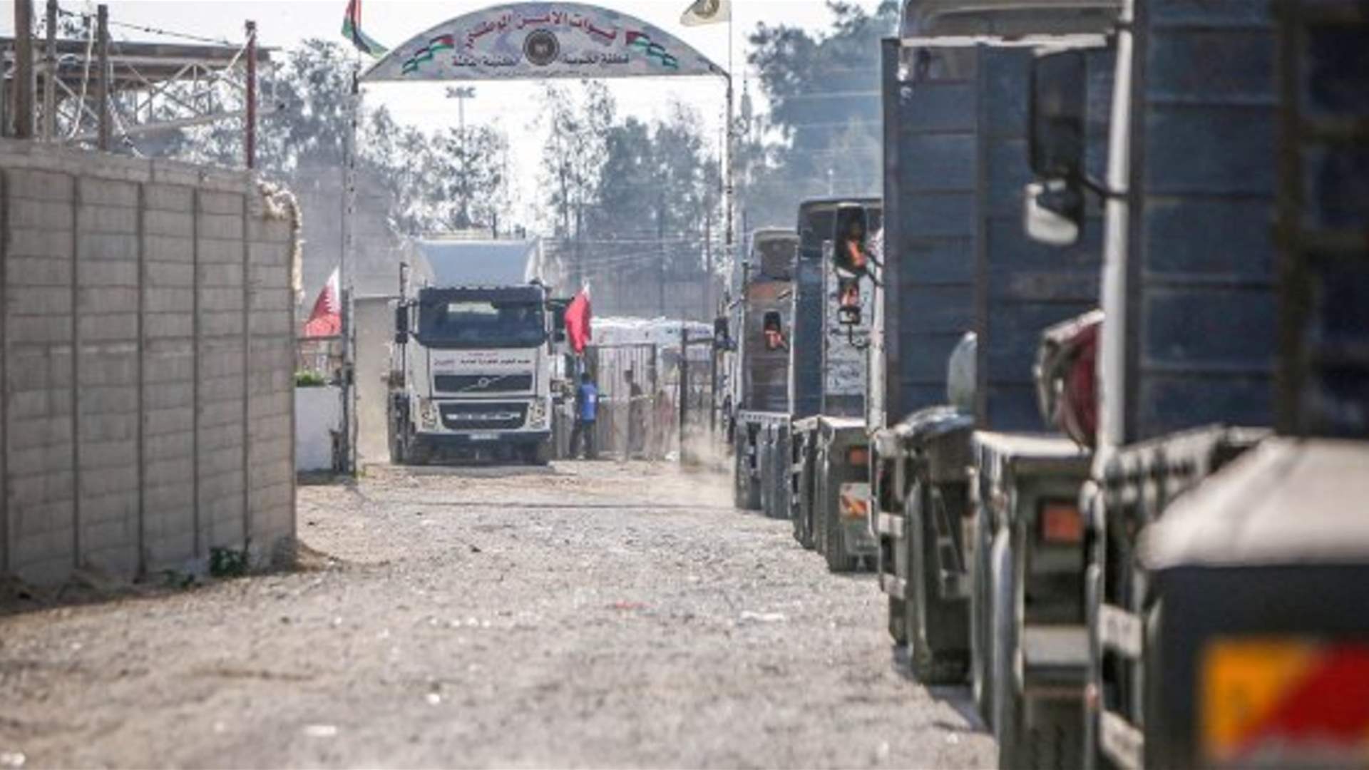 أوّل شاحنة وقود تدخل قطاع غزة من مصر منذ بداية الحرب