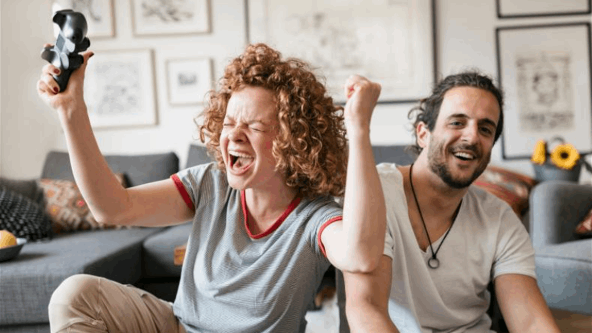 لهذا السبب المفاجئ ... الرجال يسمحون لزوجاتهم بالفوز في التحديات والألعاب ضدهم!