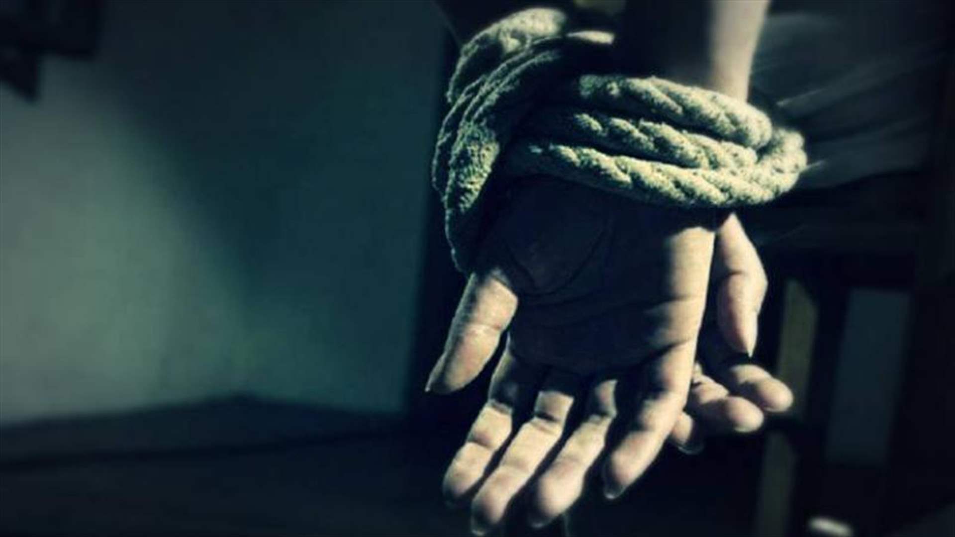 بتهمة اختطاف واغتصاب امرأة عشرينية... ابن الـ17 عاماً رهن الاحتجاز!