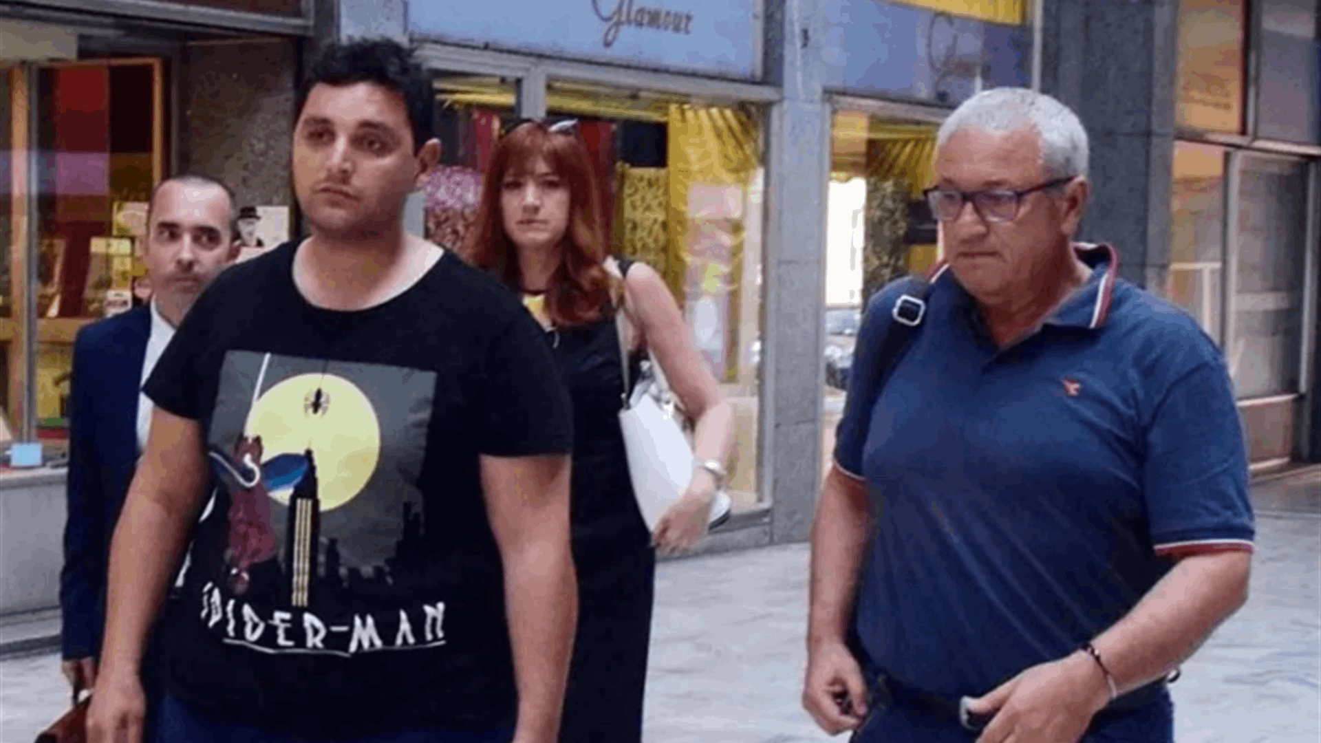 تشاجر مع حبيبته بسبب فتات الخبز في السرير وقتلها... أطلق سراحه بعد سنة من سجنه والسبب صادم!