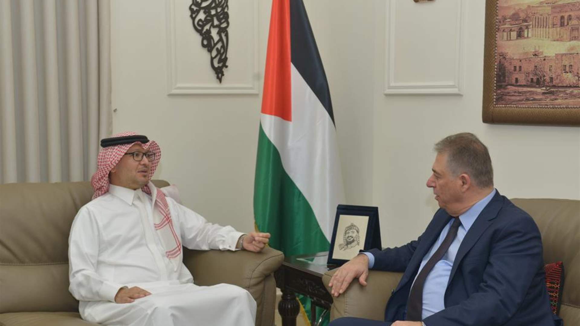  السفير السعودي لدى لبنان وليد بخاري: المملكة ستواصل التنسيق الوثيق لإنهاء الأزمة في غزة