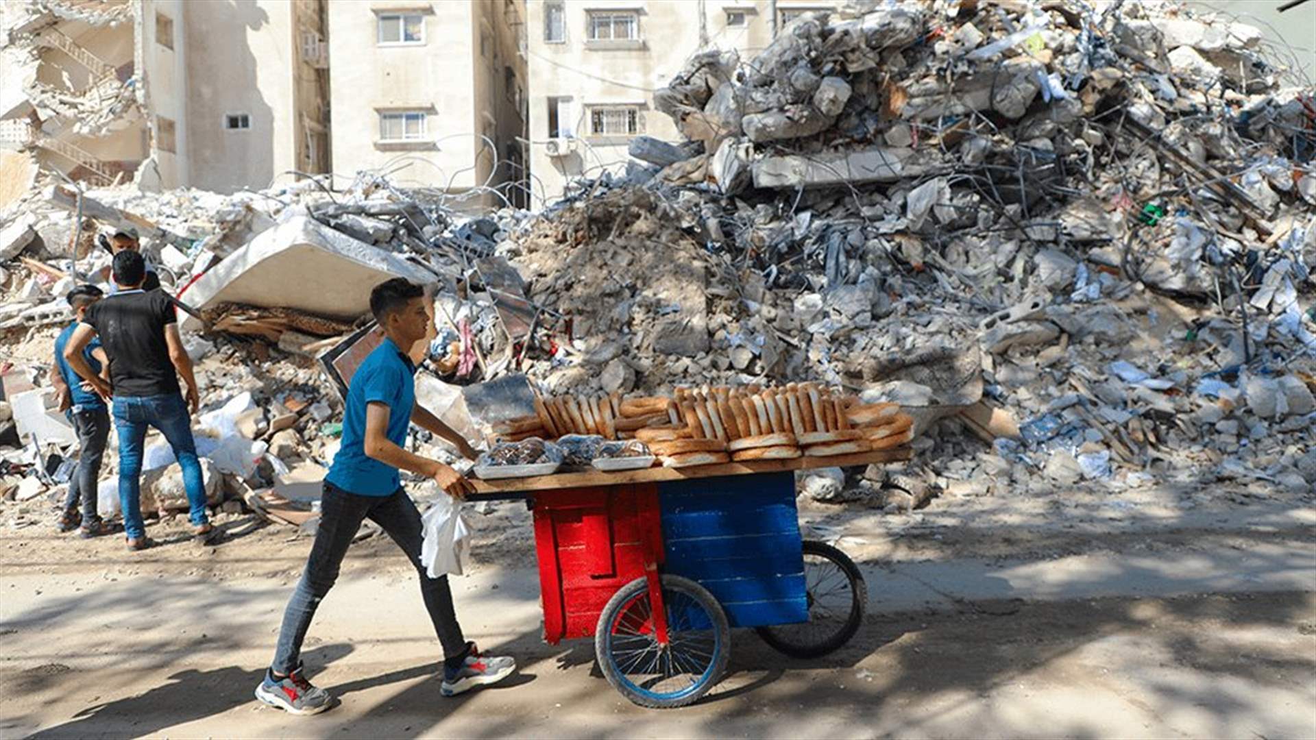 حاملة المروحيات ديكسمود من فرنسا إلى غزة "لتقديم دعم طبيّ"