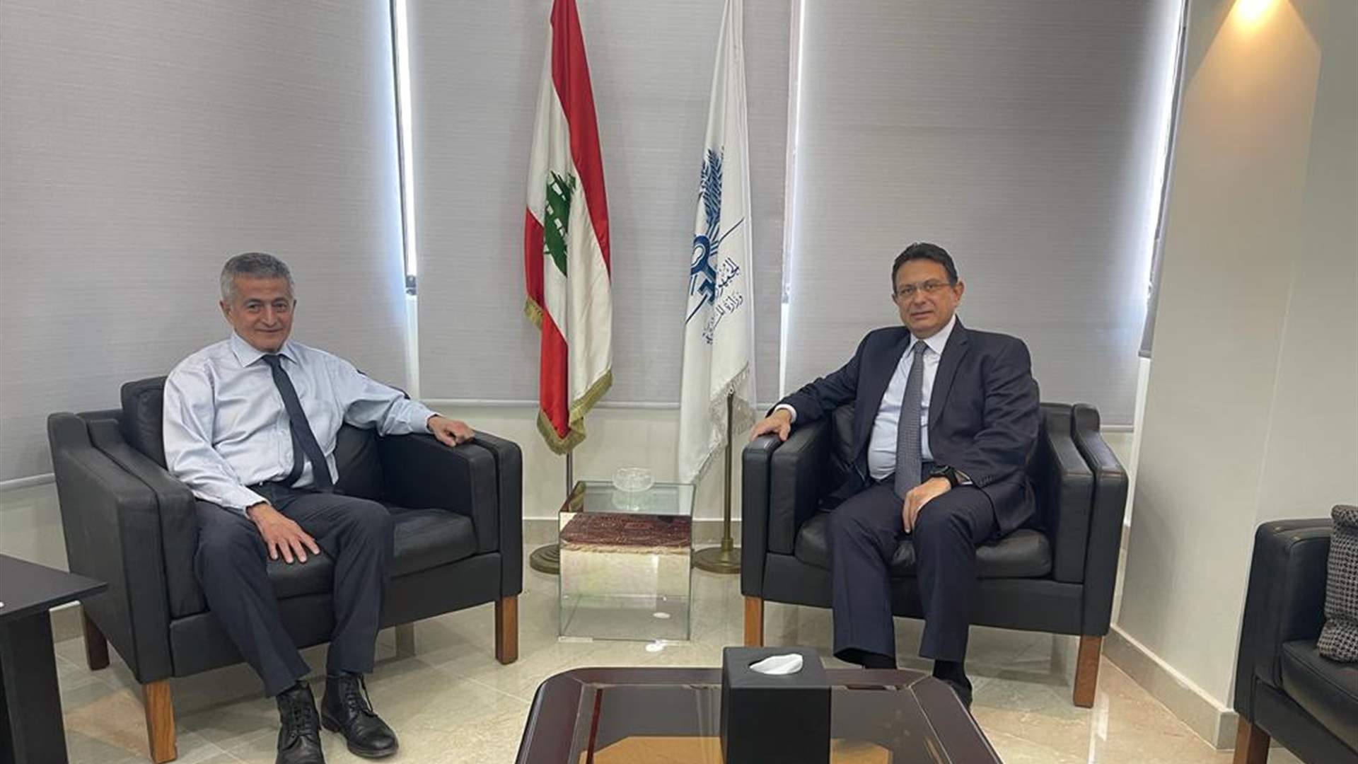 لقاء بين الخازن ووزير المالية... وتأكيد على ضرورة معالجة مسألة الدوائر العقارية في جبل لبنان