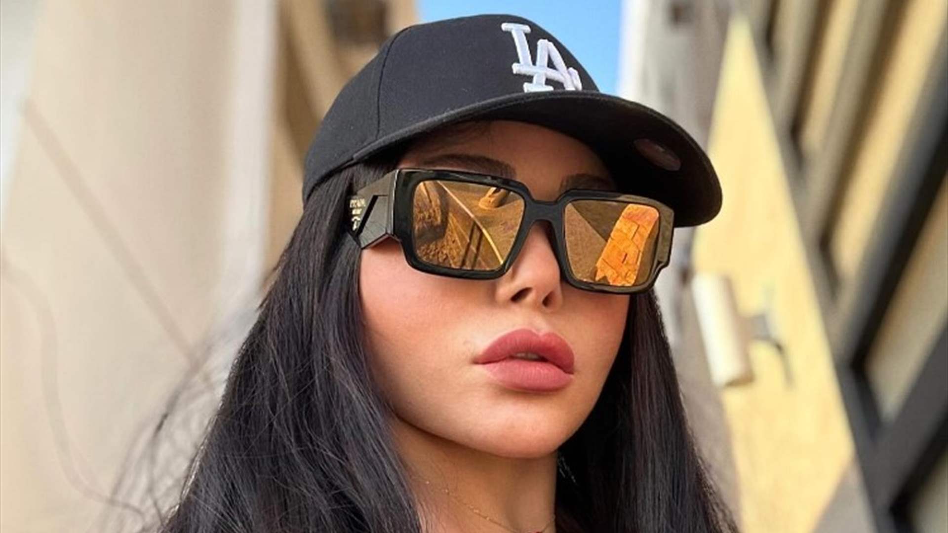 "جنوبي الجريح وغزة العزّة".. أمنية هيفاء وهبي أشعلت الانترنت في عيد الاستقلال