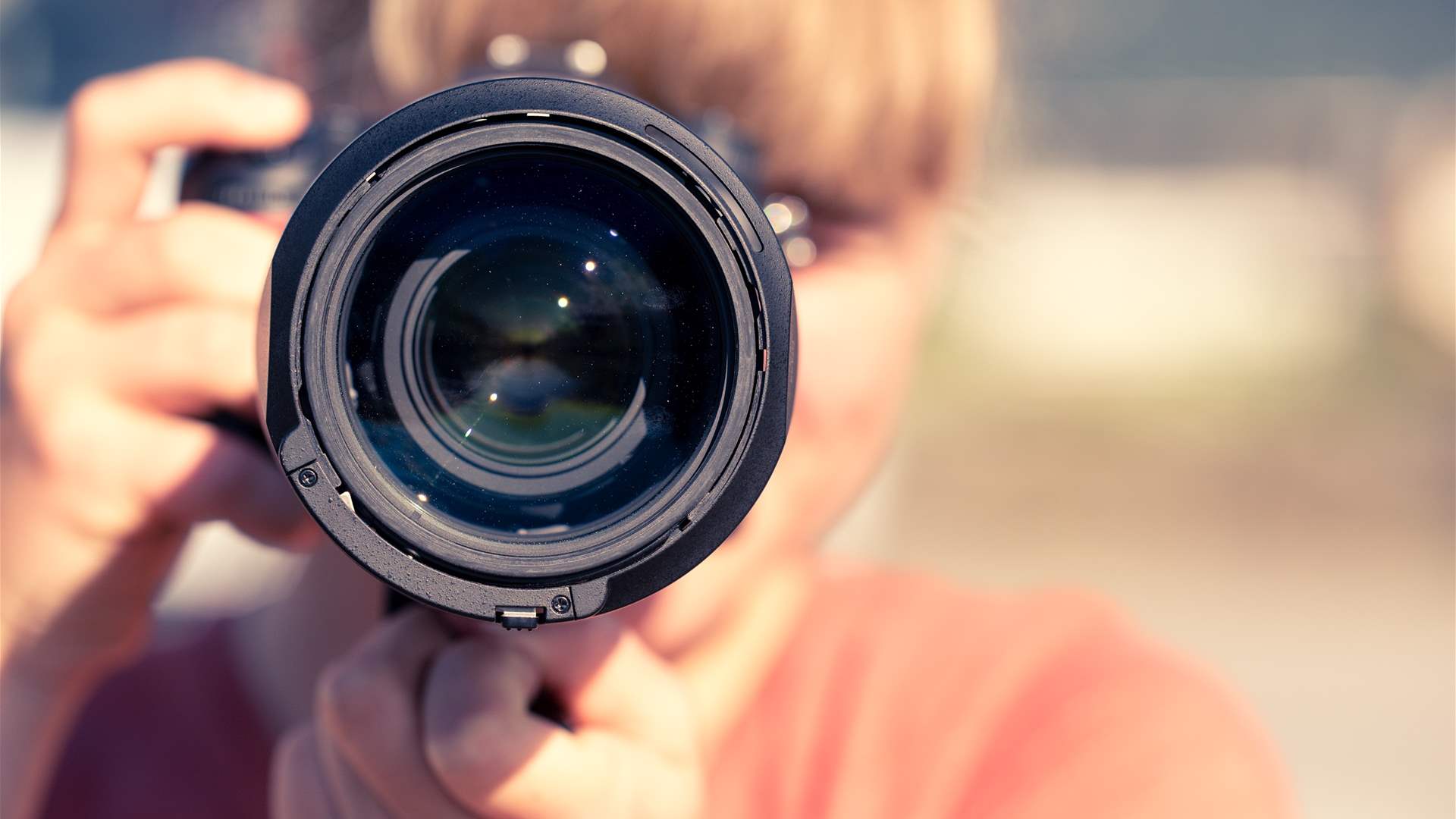 مراهقات ضحايا لصور جنسية مفبركة أنتجها الذكاء الاصطناعي... حوادث "قد تدمّر حياتهنّ"