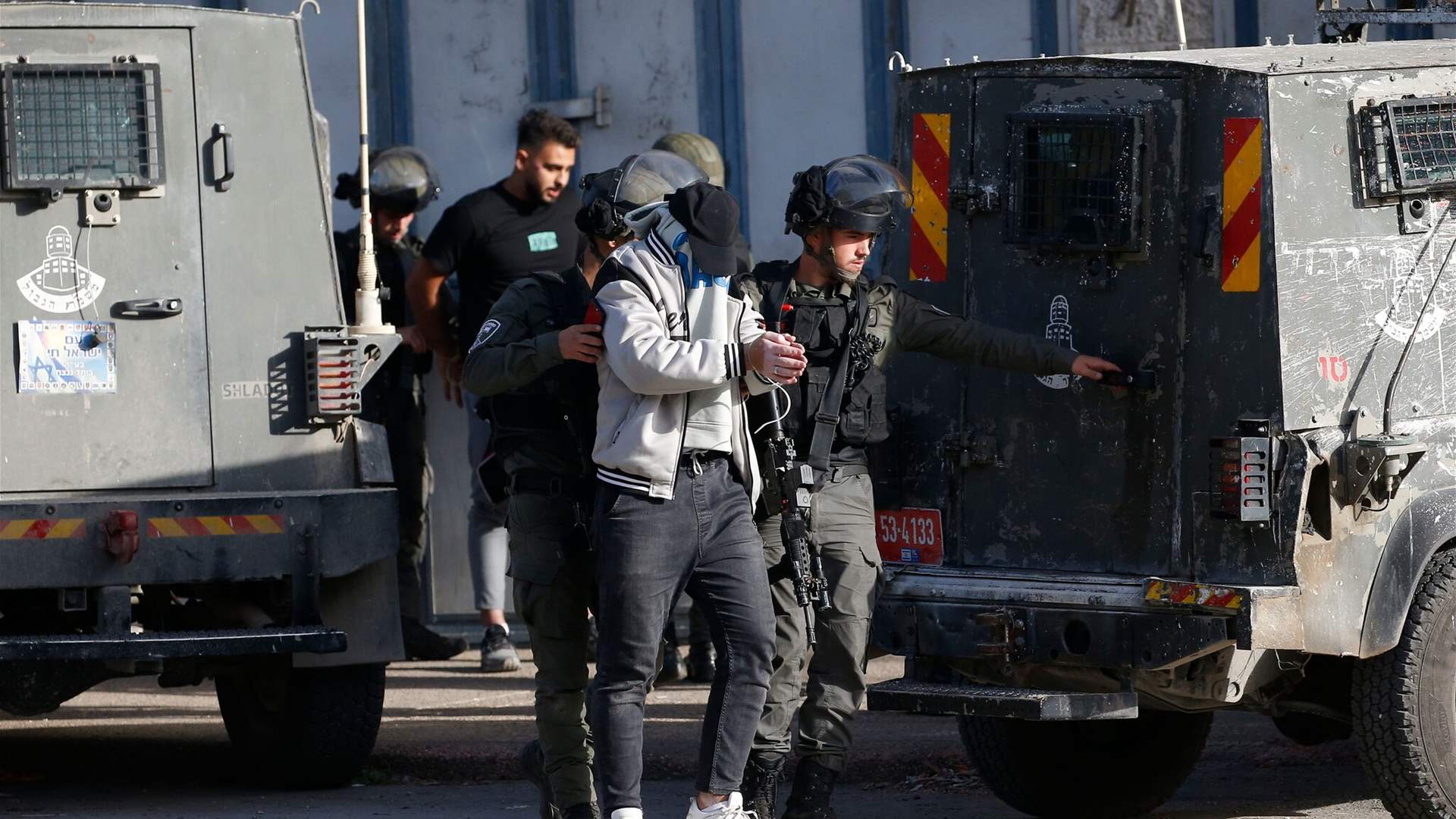 Source close to Hamas says 10 hostages, 30 prisoners to be freed Tuesday
