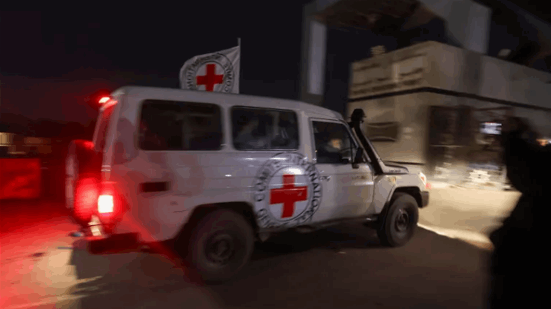 Israeli army: Hamas released ten Israelis and two foreign hostages