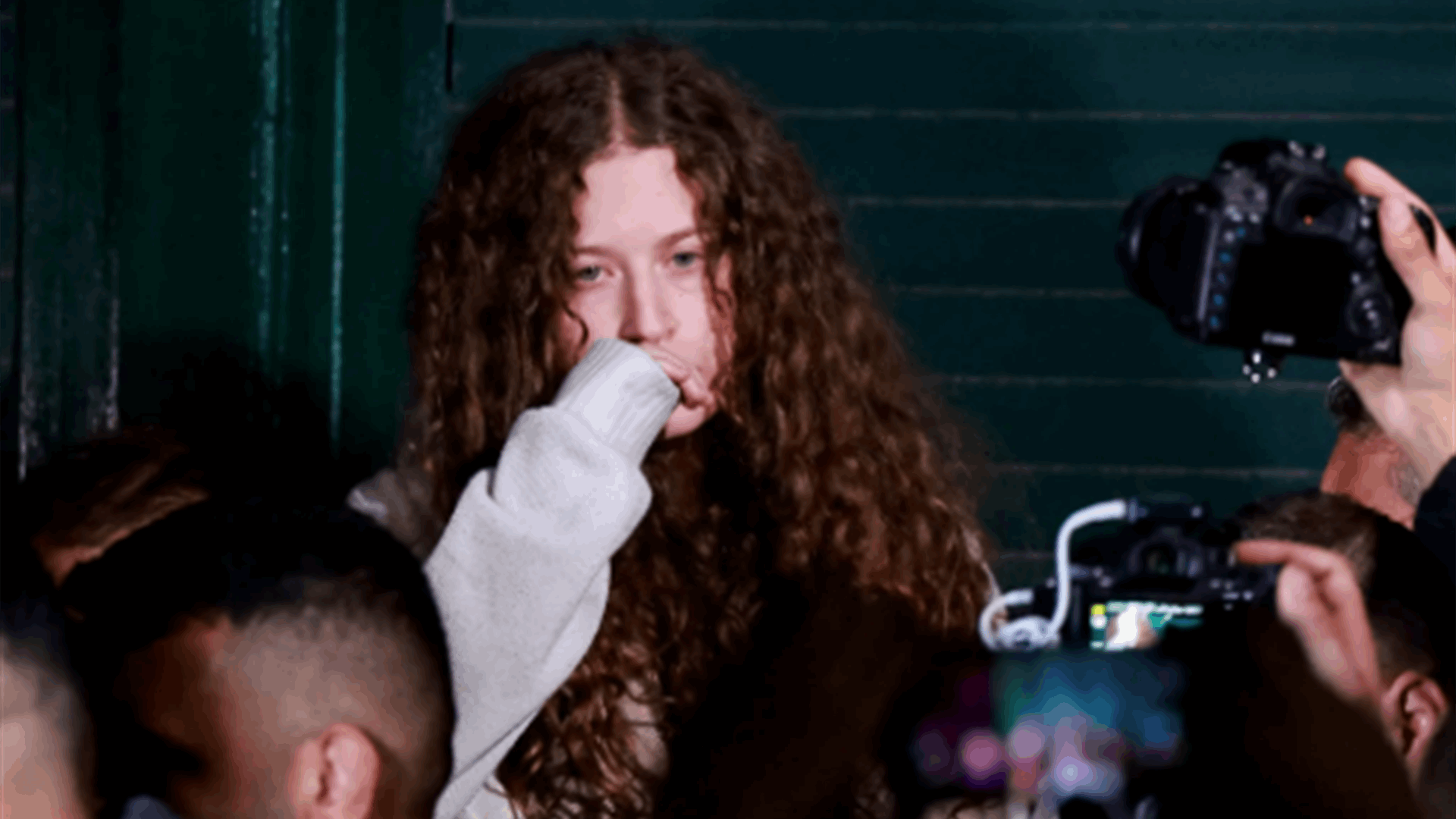 إسرائيل تفرج عن دفعة سادسة من 30 أسيراً فلسطينياً ومن بينهم عهد التميمي