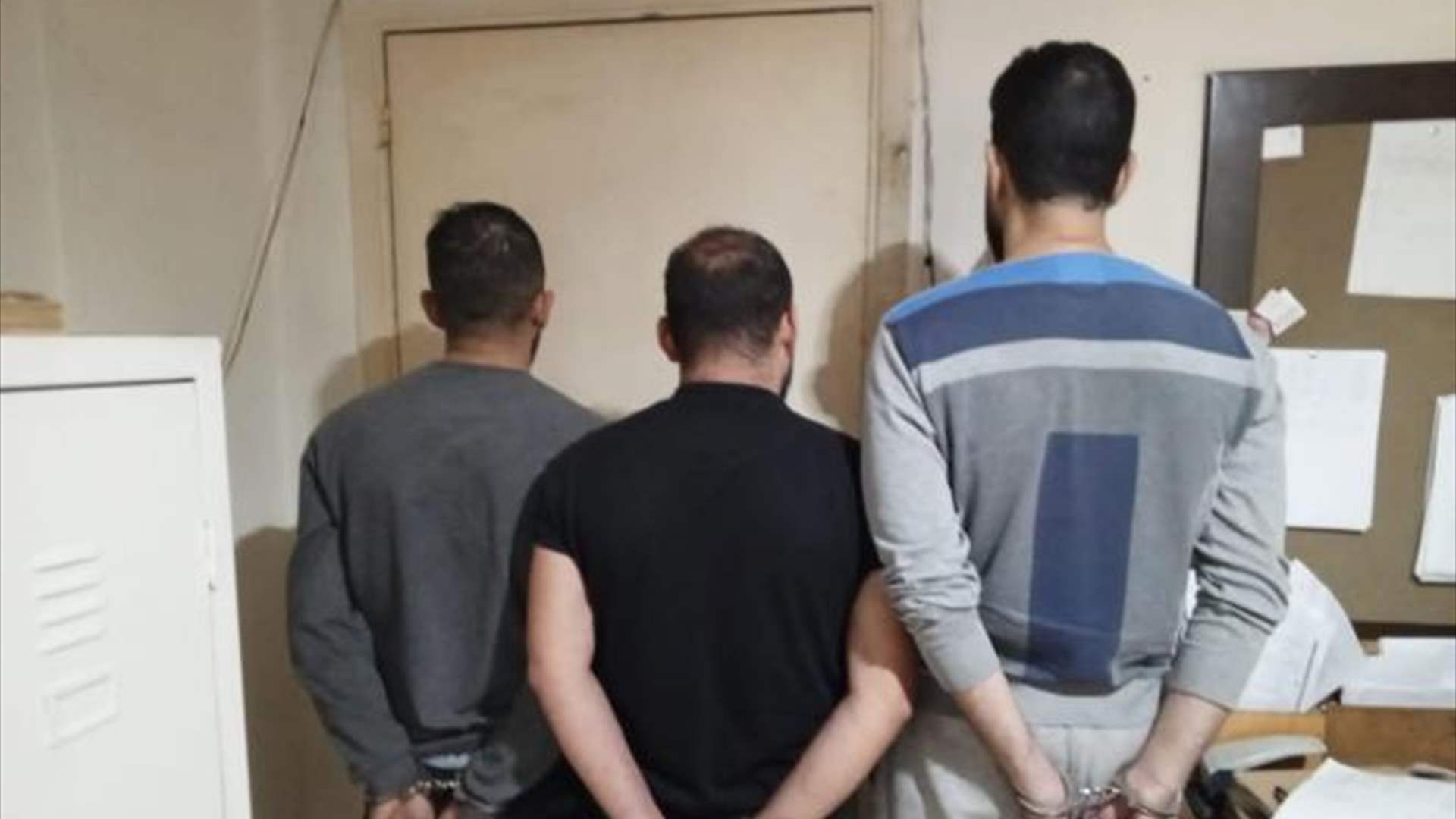 سرقوا خزنة ومصاغ ذهبي وشعبة المعلومات توقف 3 منهم وتلاحق باقي المتورطين