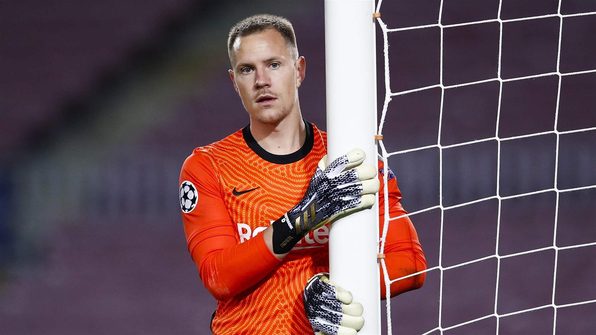 Barcelona&#39;s German goalkeeper Ter Stegen to undergo back surgery