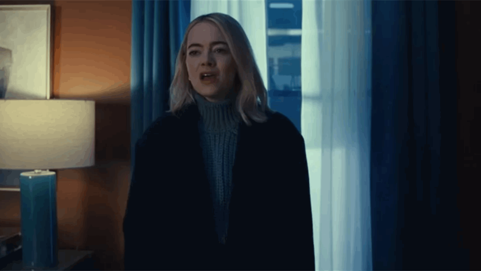 إيما ستون تتعرى بالكامل في هذا الفيديو... وهذا هو السبب! (صور وفيديو)