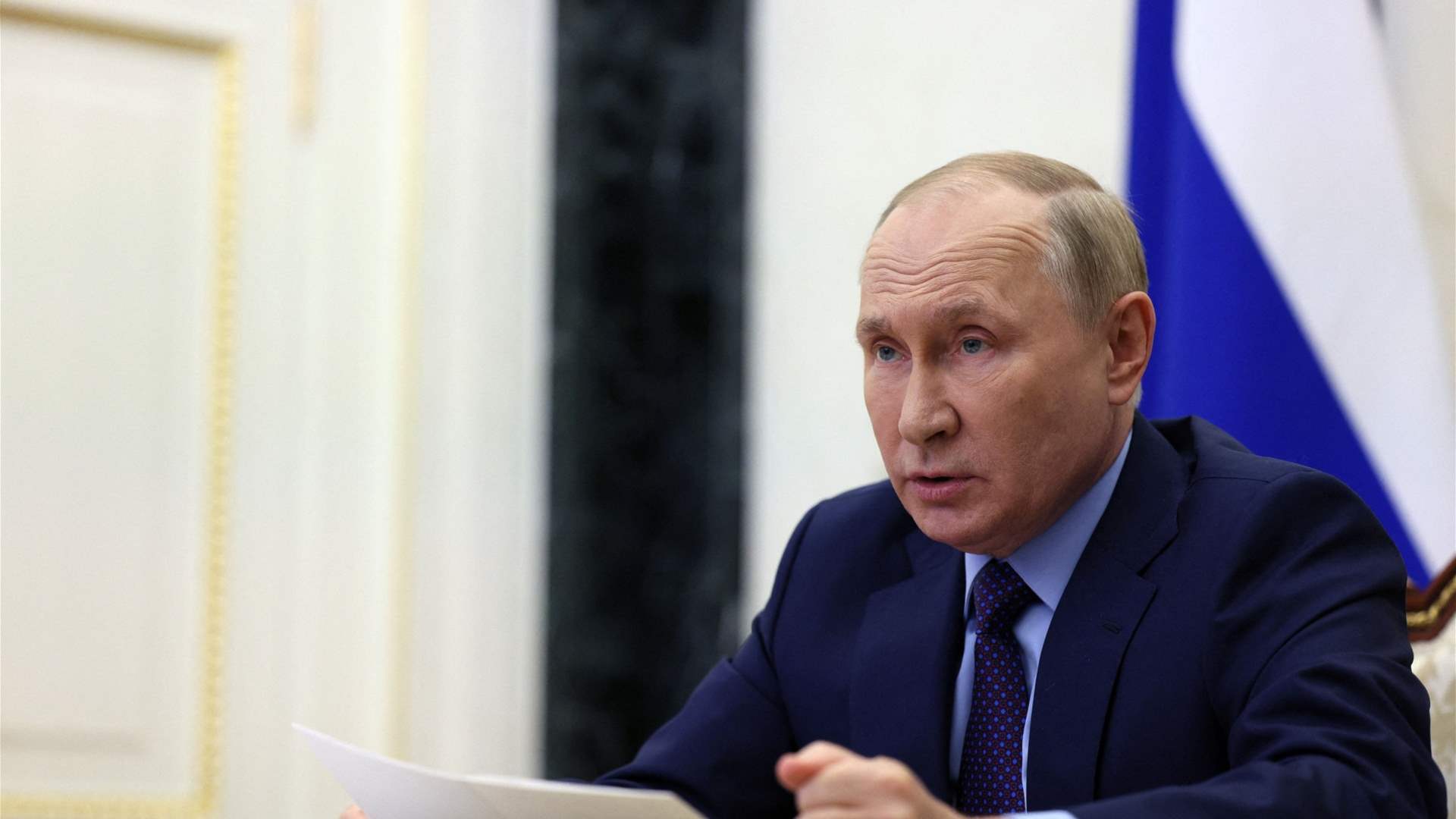 Putin arrives in Abu Dhabi as part of rare Middle East tour 