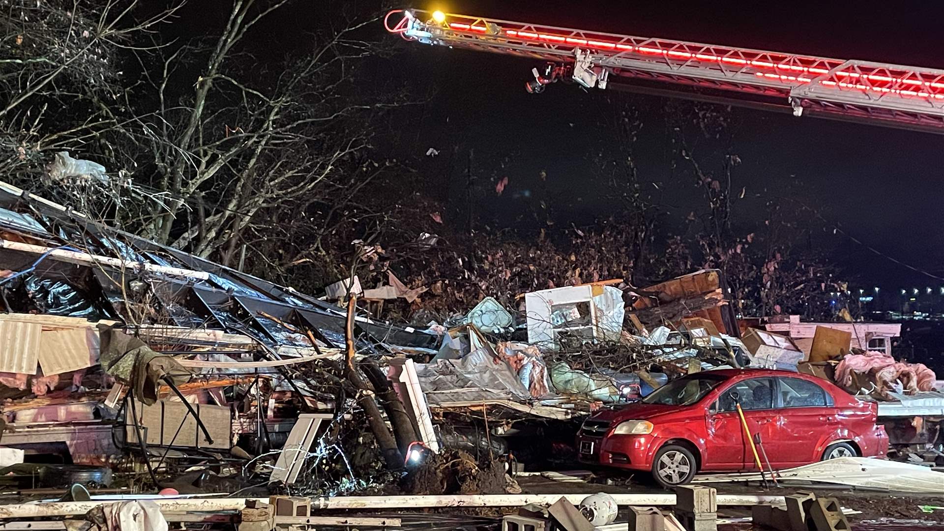 Severe weather claims six lives in southeastern United States 