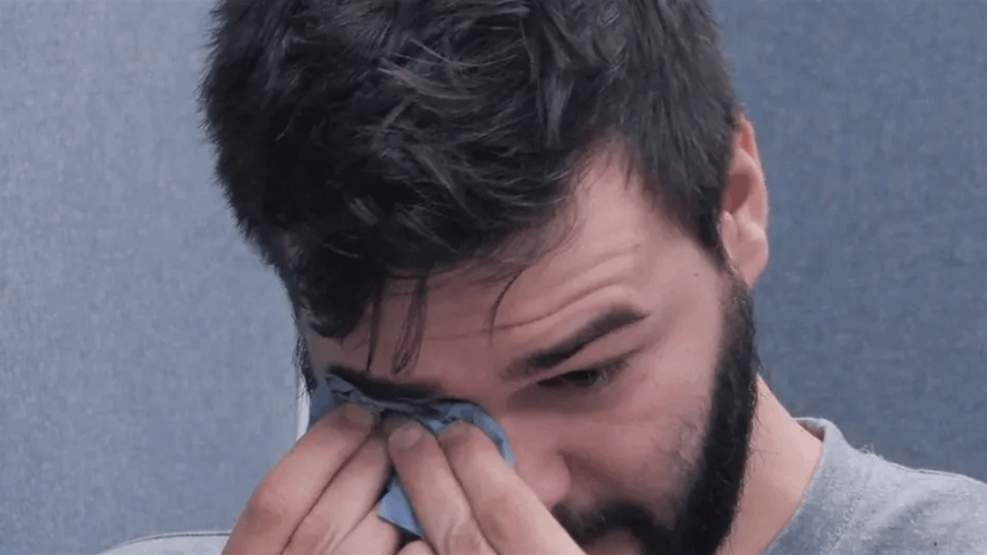 "أنا أبكي إذا دست على نملة أو ذبابة"... اغتصب سيدة بعد أن صورها من دون علمها ثم بكى: ما عُثر عليه في هاتفه مقزز!