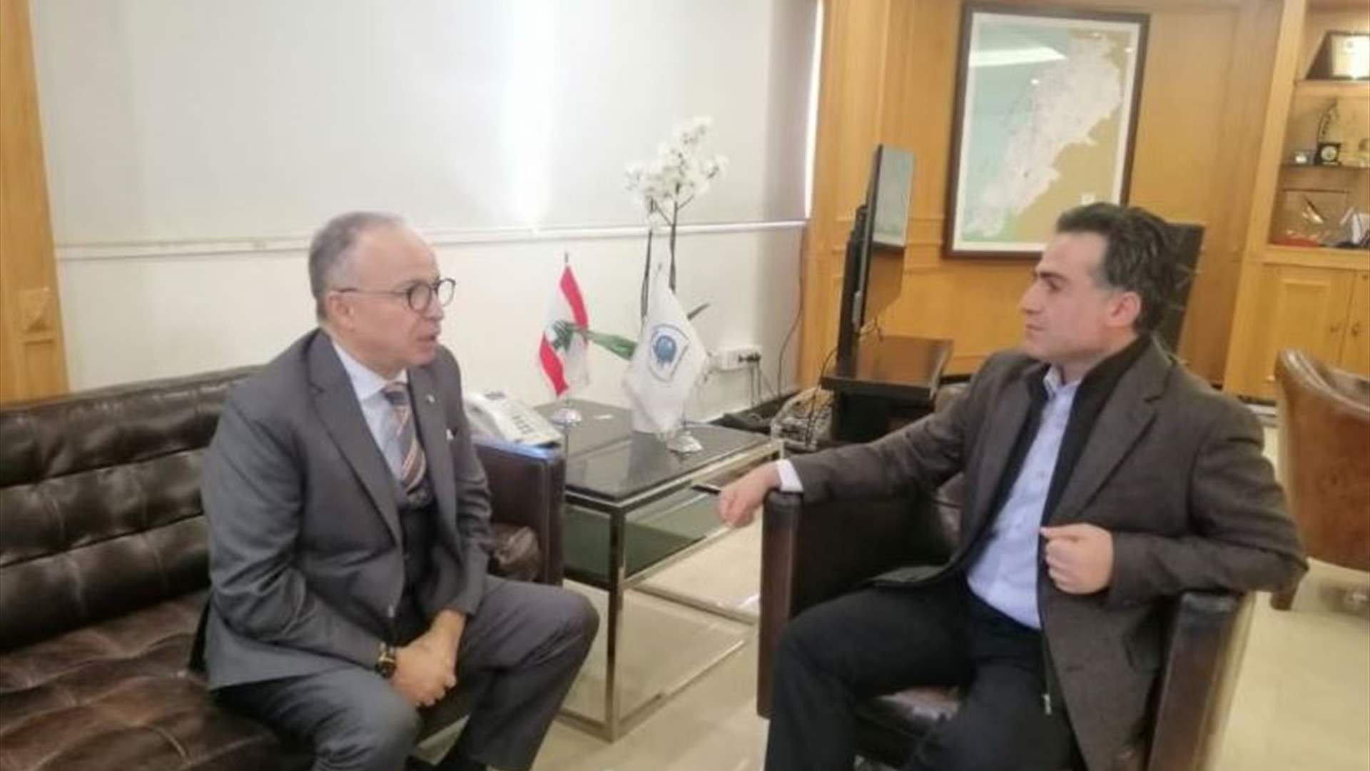 حمية إلتقى السفير الجزائري: متابعة الجهود لإعادة تسيير رحلات الخطوط الجوية الجزائرية مجددًا إلى مطار رفيق الحريري الدولي