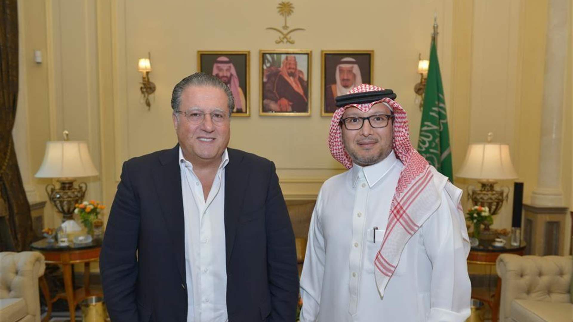 شقير يلتقي السفير السعودي ويبحث معه آخر المستجدات 