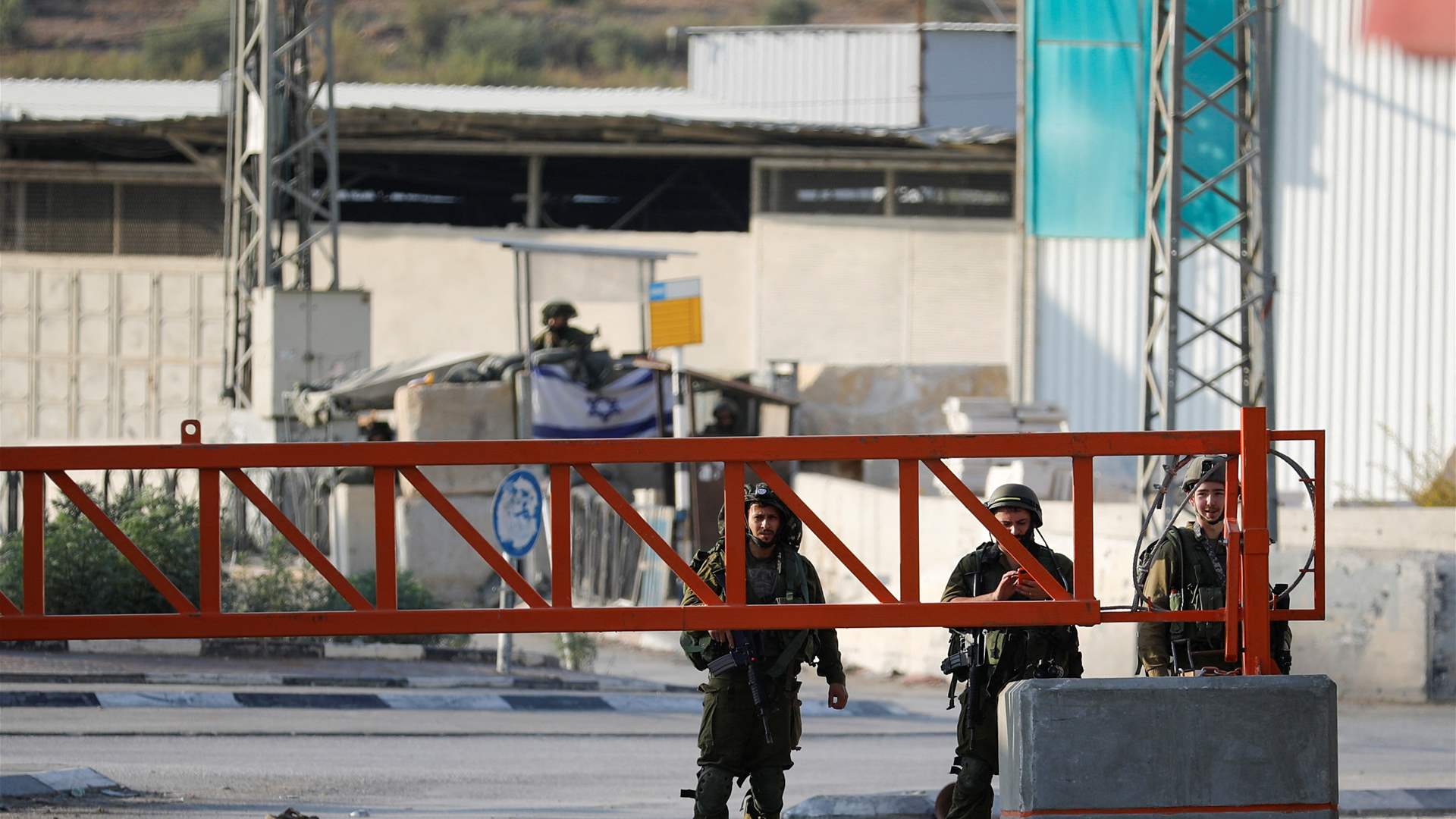 Britain bans entry of officials involved in settler violence against Palestinians 